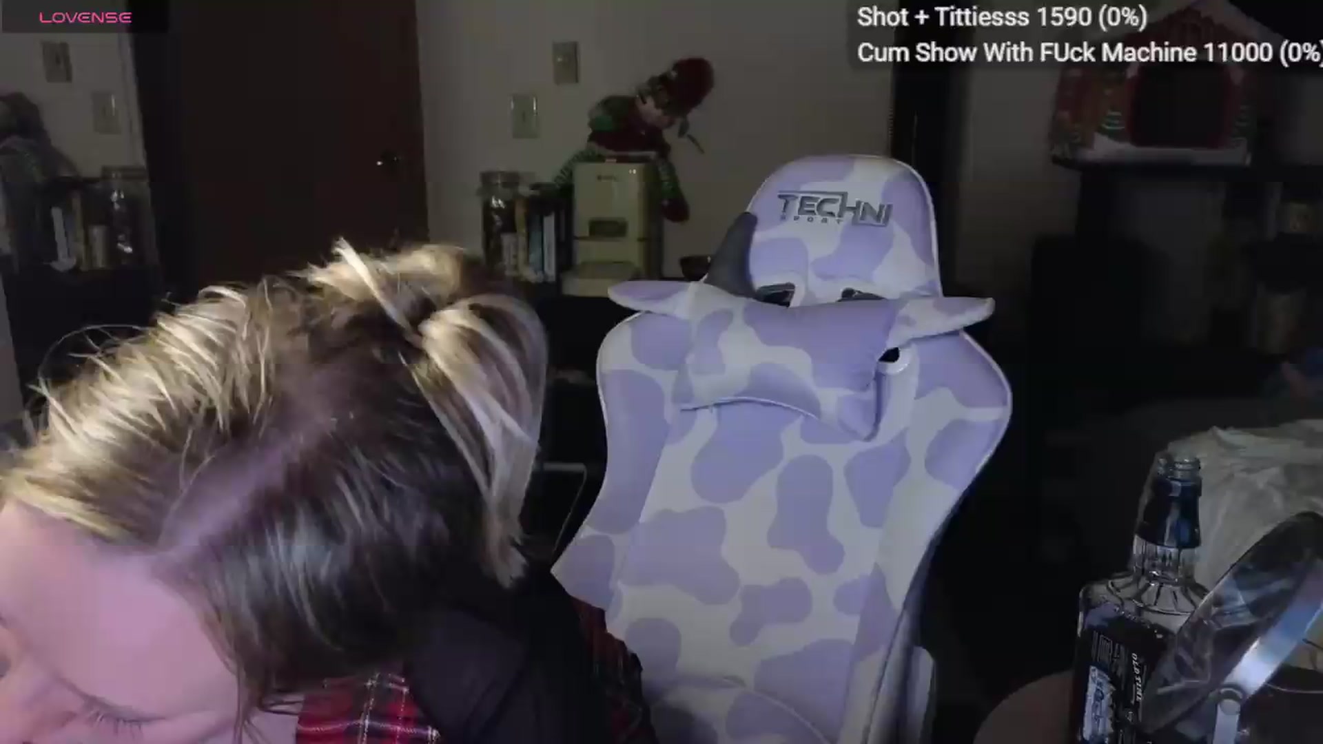 Gallery image thumbnail from YummyDuchass's myfreecams stream on, 06/09/2026, 07:07 image 18 of 20