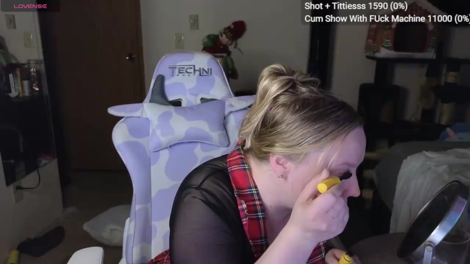 Gallery image thumbnail from YummyDuchass's myfreecams stream on, 06/09/2026, 07:07 image 4 of 20
