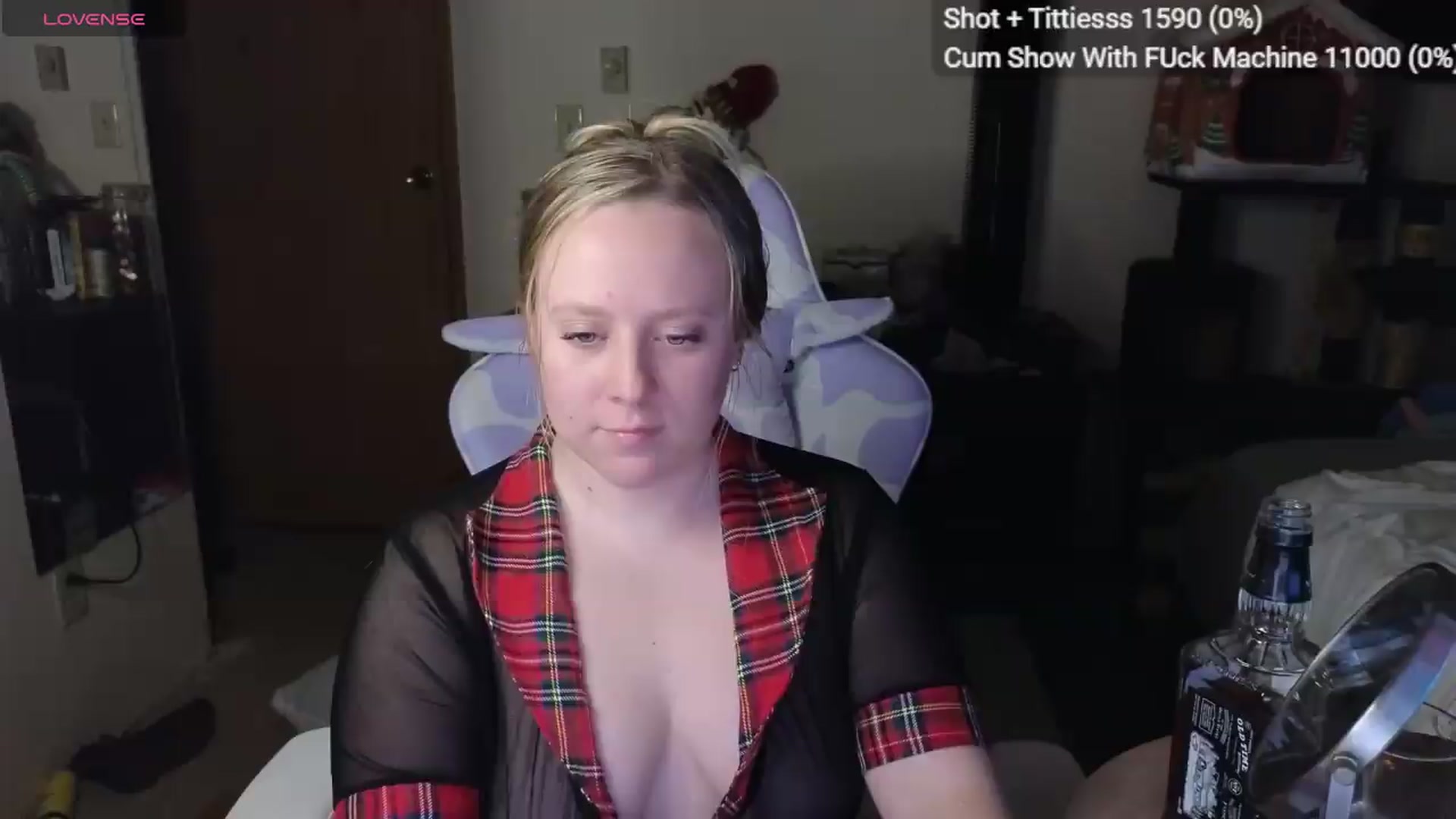 Gallery image thumbnail from YummyDuchass's myfreecams stream on, 06/09/2026, 07:07 image 15 of 20