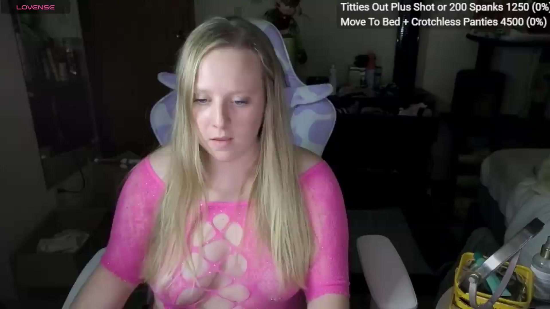 Gallery image thumbnail from YummyDuchass's myfreecams stream on, 07/27/2026, 03:41 image 12 of 20