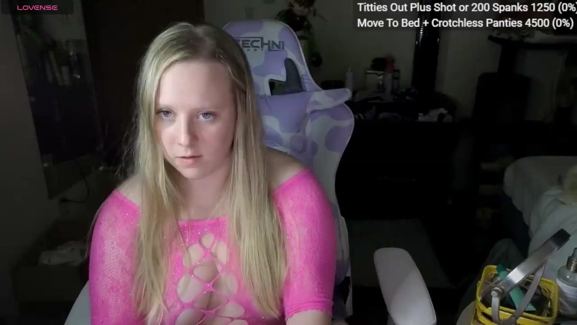 Gallery image thumbnail from YummyDuchass's myfreecams stream on, 07/27/2026, 03:41 image 11 of 20