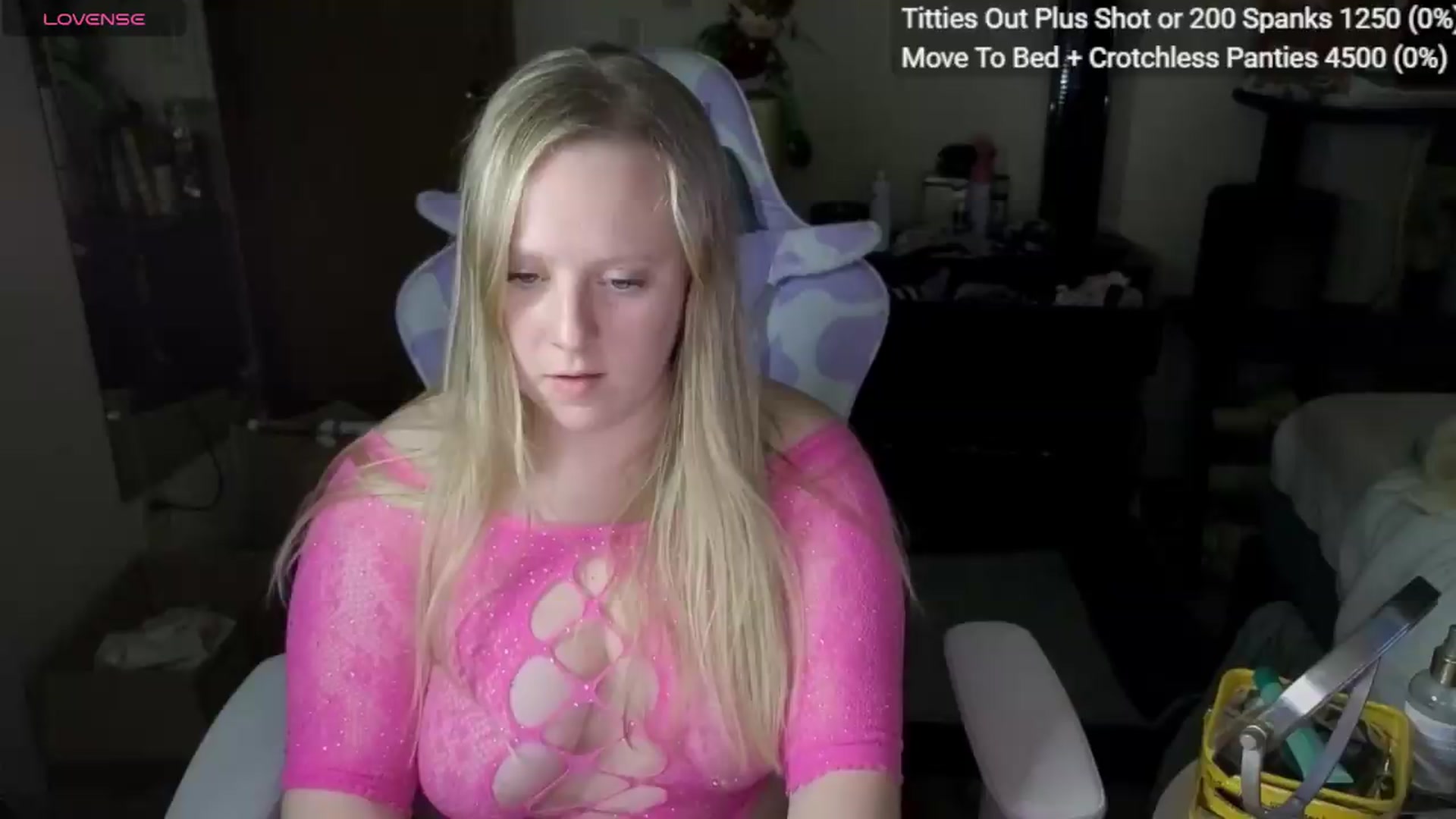 Gallery image thumbnail from YummyDuchass's myfreecams stream on, 07/27/2026, 03:41 image 6 of 20