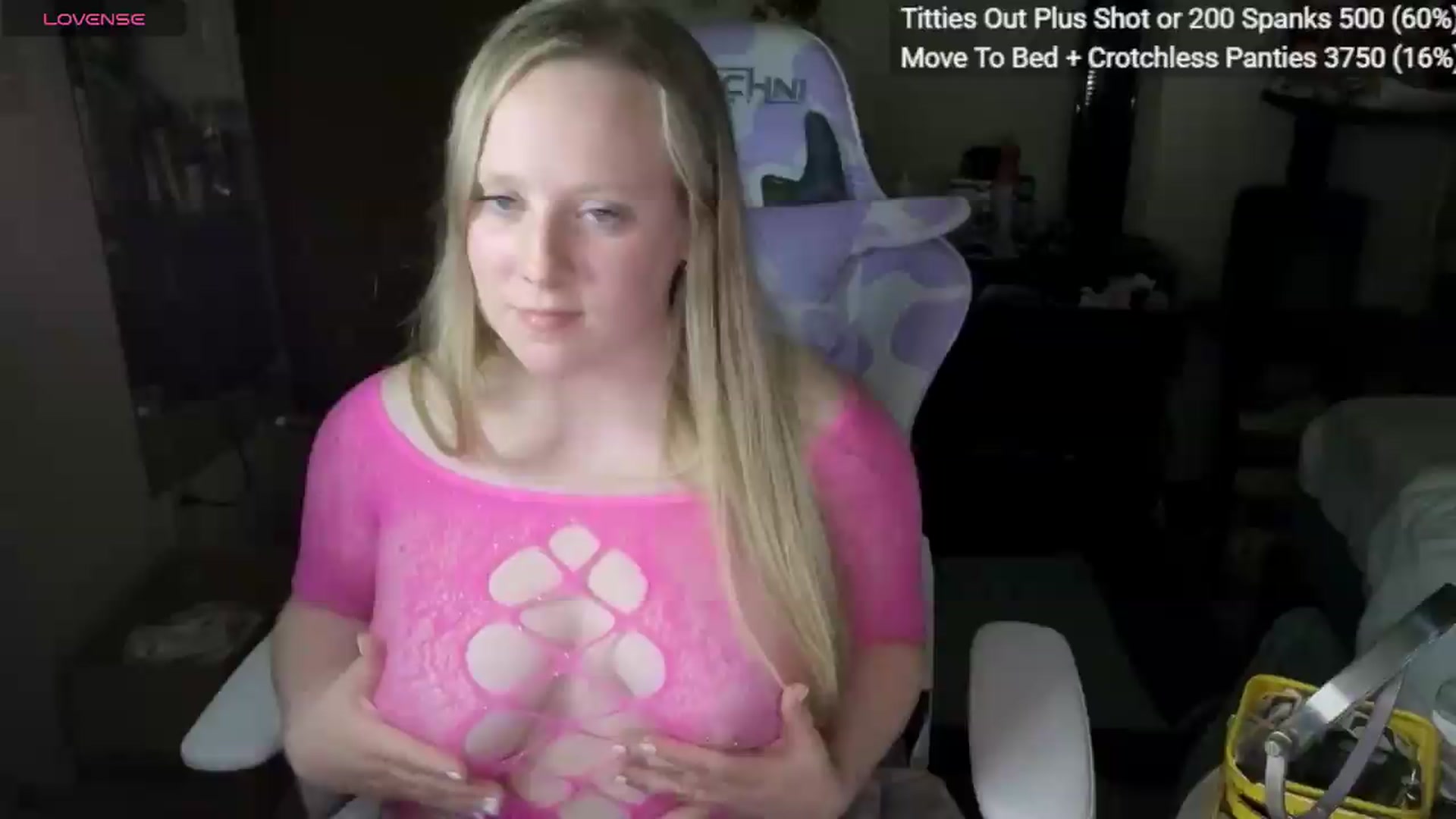 Gallery image thumbnail from YummyDuchass's myfreecams stream on, 07/27/2026, 04:33 image 14 of 20
