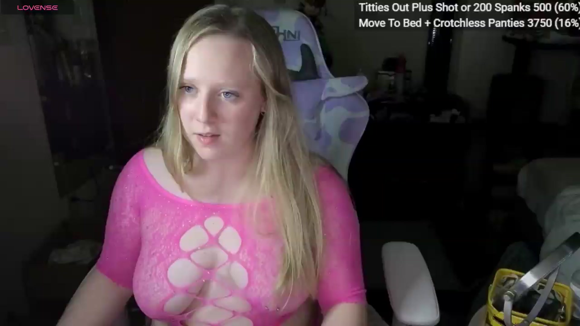 Gallery image thumbnail from YummyDuchass's myfreecams stream on, 07/27/2026, 04:33 image 7 of 20