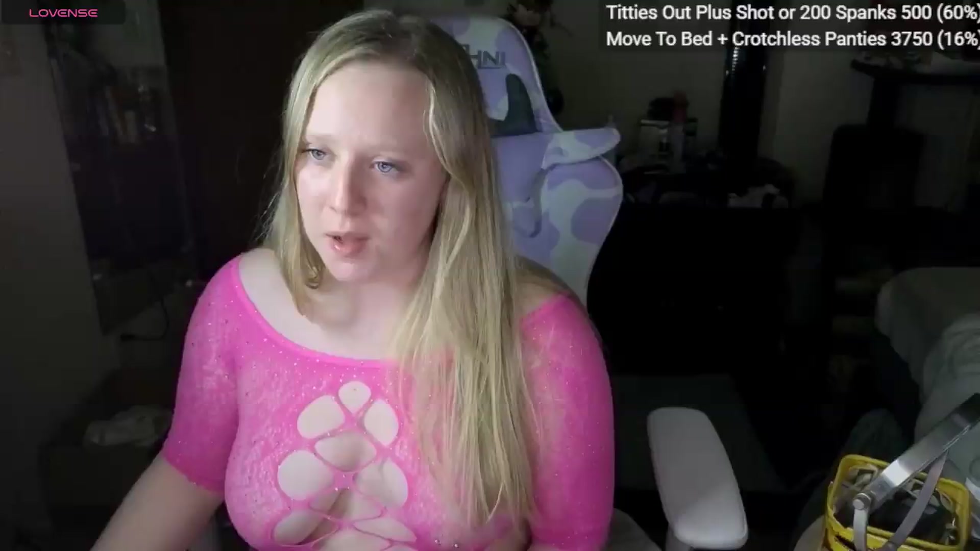 Gallery image thumbnail from YummyDuchass's myfreecams stream on, 07/27/2026, 04:33 image 5 of 20