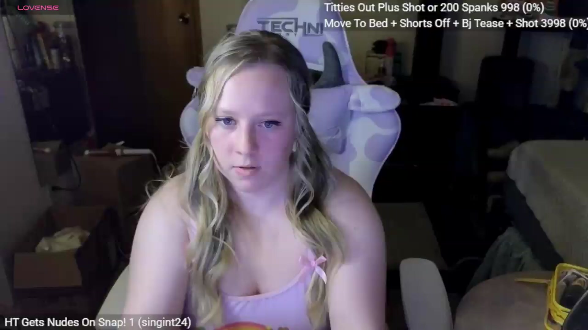 Gallery image thumbnail from YummyDuchass's myfreecams stream on, 07/29/2026, 05:11 image 13 of 20