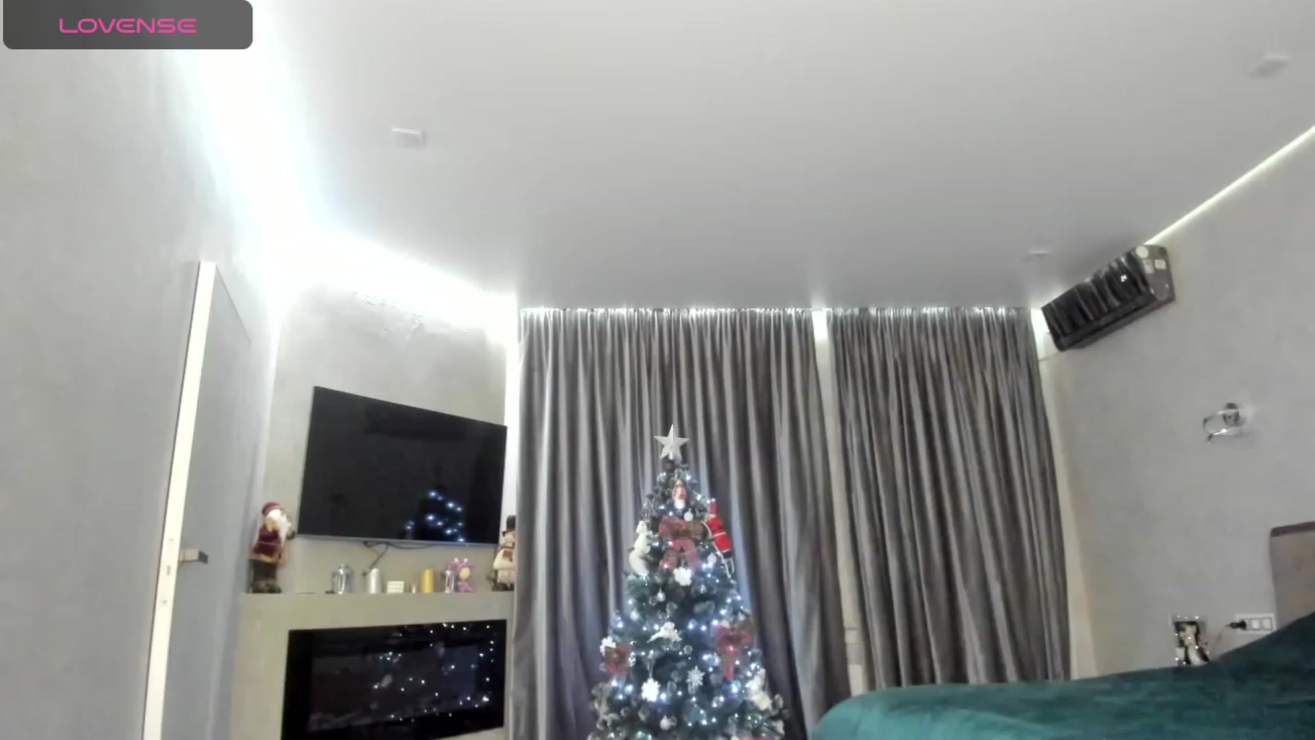 Gallery image thumbnail from YummyKate_'s myfreecams stream on, 12/22/2023, 22:37 image 15 of 20