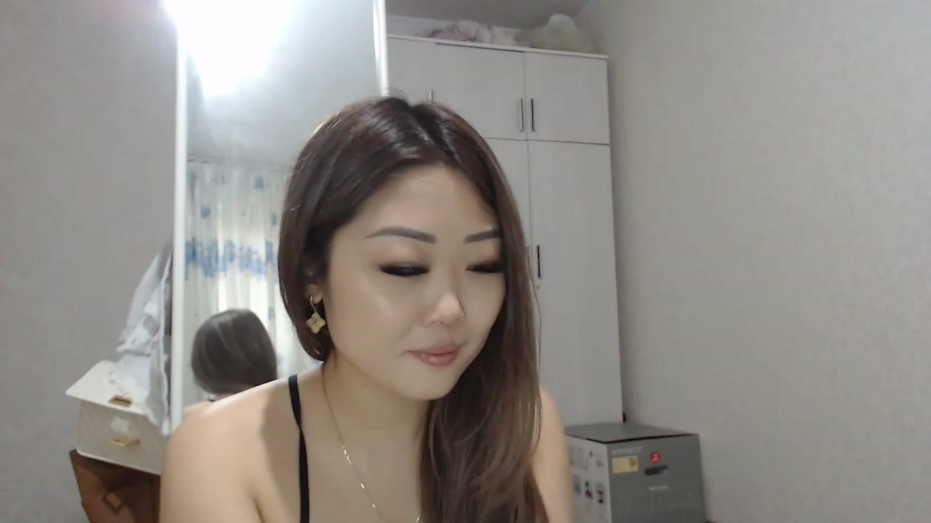 Gallery image thumbnail from Yummy_Mia's myfreecams stream on, 02/07/2023, 11:18 image 19 of 20