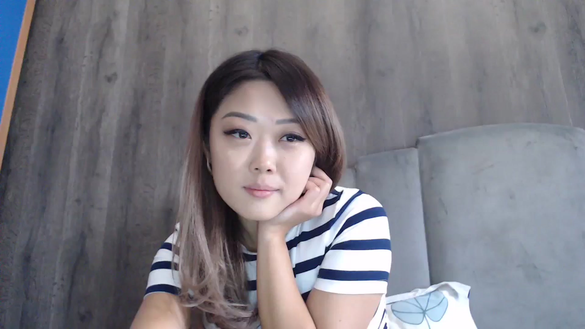 Gallery image thumbnail from Yummy_Mia's myfreecams stream on, 08/26/2023, 11:51 image 16 of 20