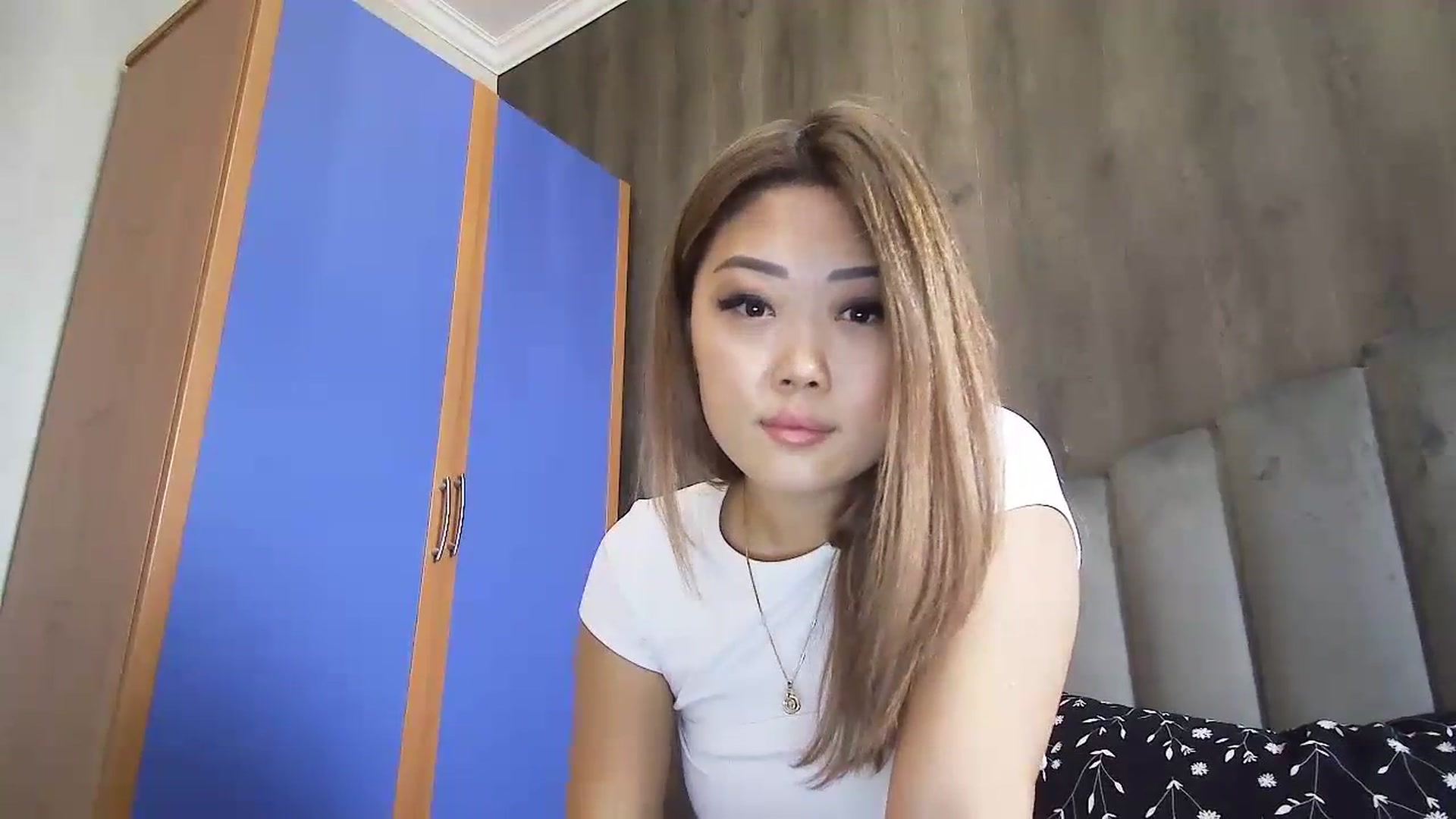 Gallery image thumbnail from Yummy_Mia's myfreecams stream on, 12/09/2023, 08:51 image 7 of 20