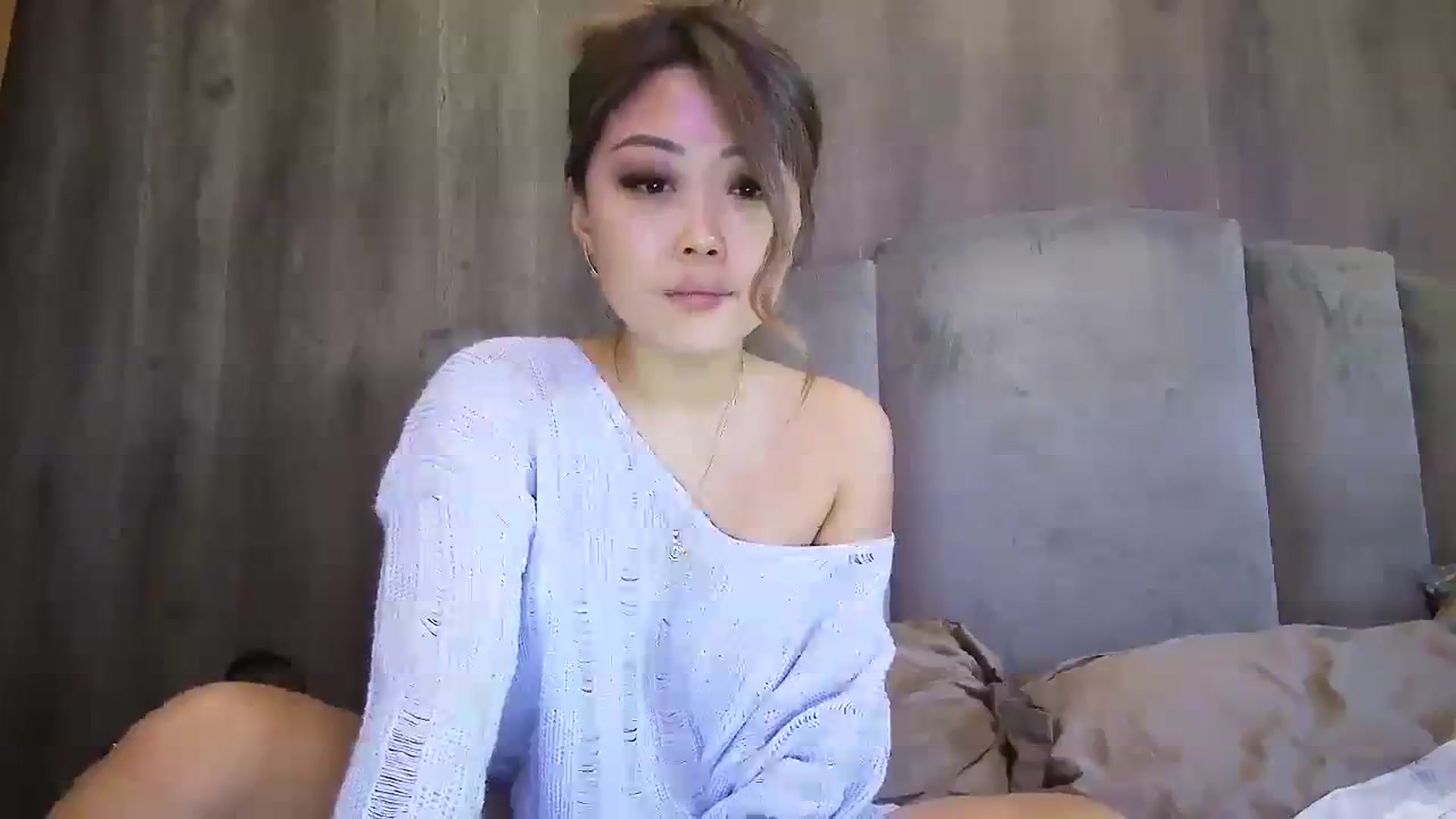 Gallery image thumbnail from Yummy_Mia's myfreecams stream on, 12/23/2023, 10:57 image 6 of 20