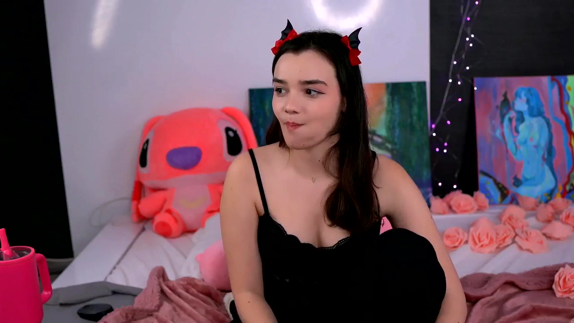 Gallery image thumbnail from YunaHaruno's myfreecams stream on, 02/17/2026, 10:19 image 17 of 20