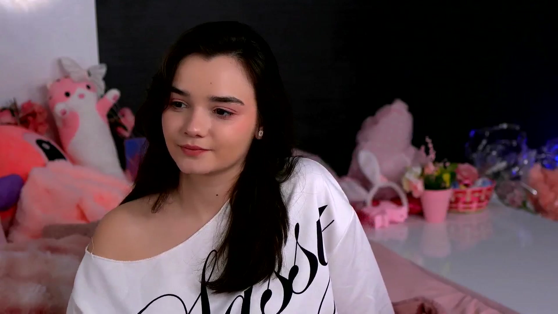 Gallery image thumbnail from YunaHaruno's myfreecams stream on, 03/12/2026, 11:51 image 14 of 20