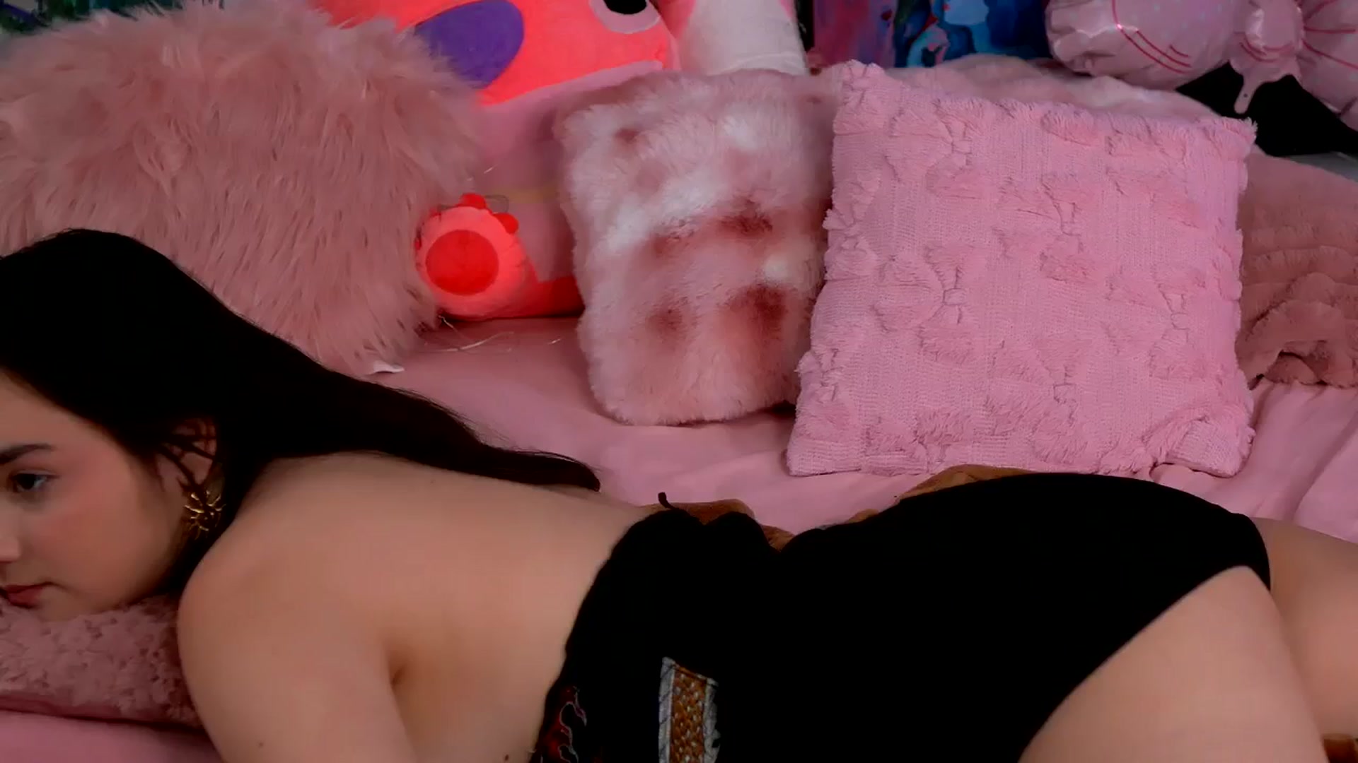 Gallery image thumbnail from YunaHaruno's myfreecams stream on, 03/25/2026, 12:54 image 15 of 20