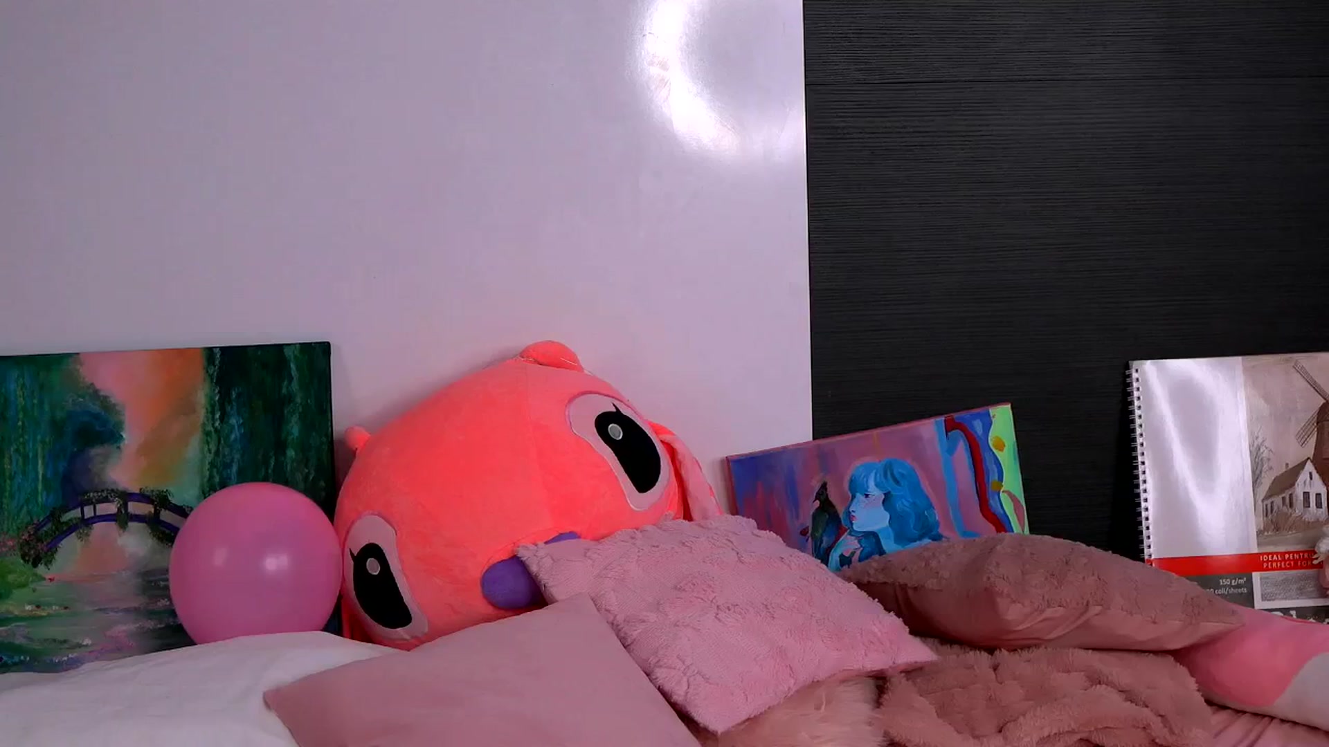 Gallery image thumbnail from YunaHaruno's myfreecams stream on, 04/18/2026, 15:37 image 17 of 20