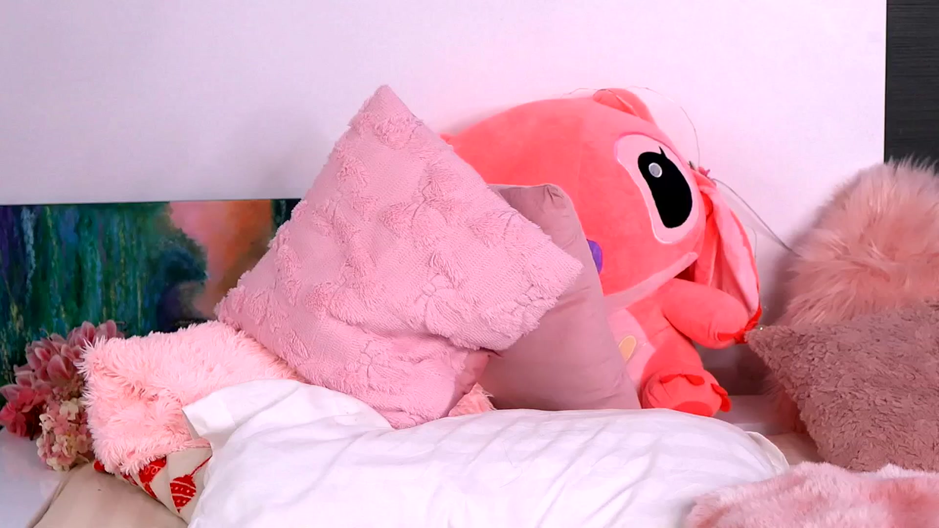 Gallery image thumbnail from YunaHaruno's myfreecams stream on, 04/23/2026, 11:21 image 15 of 20
