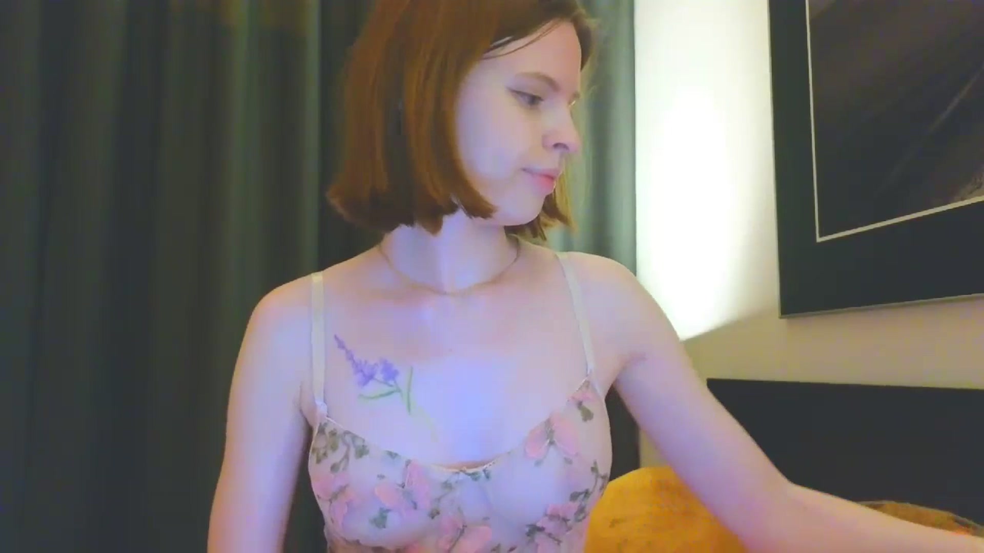 Gallery image thumbnail from Yuri_BDay's myfreecams stream on, 01/23/2024, 04:32 image 3 of 20