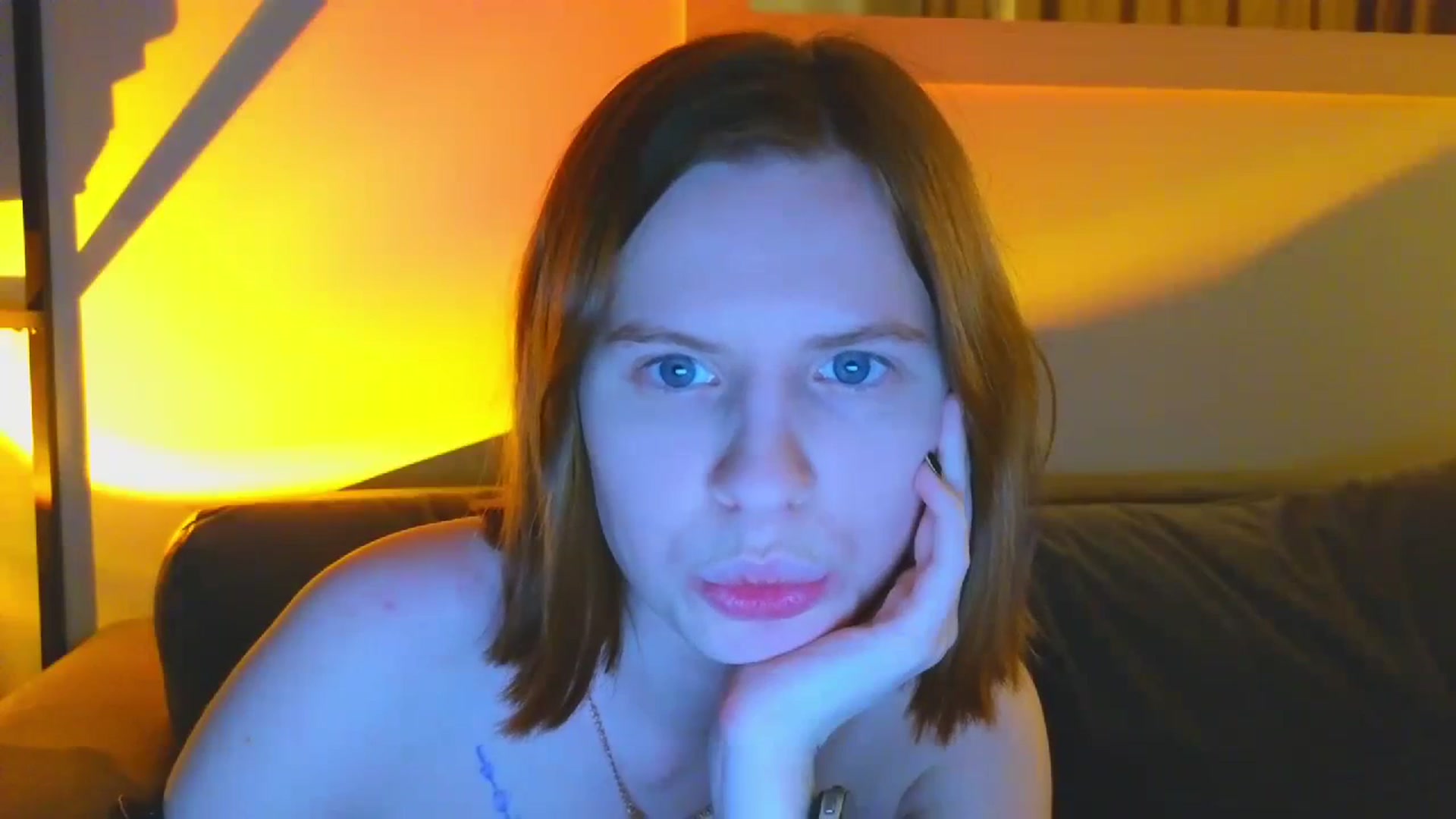 Gallery image thumbnail from Yuri_BDay's myfreecams stream on, 01/25/2024, 06:42 image 16 of 20