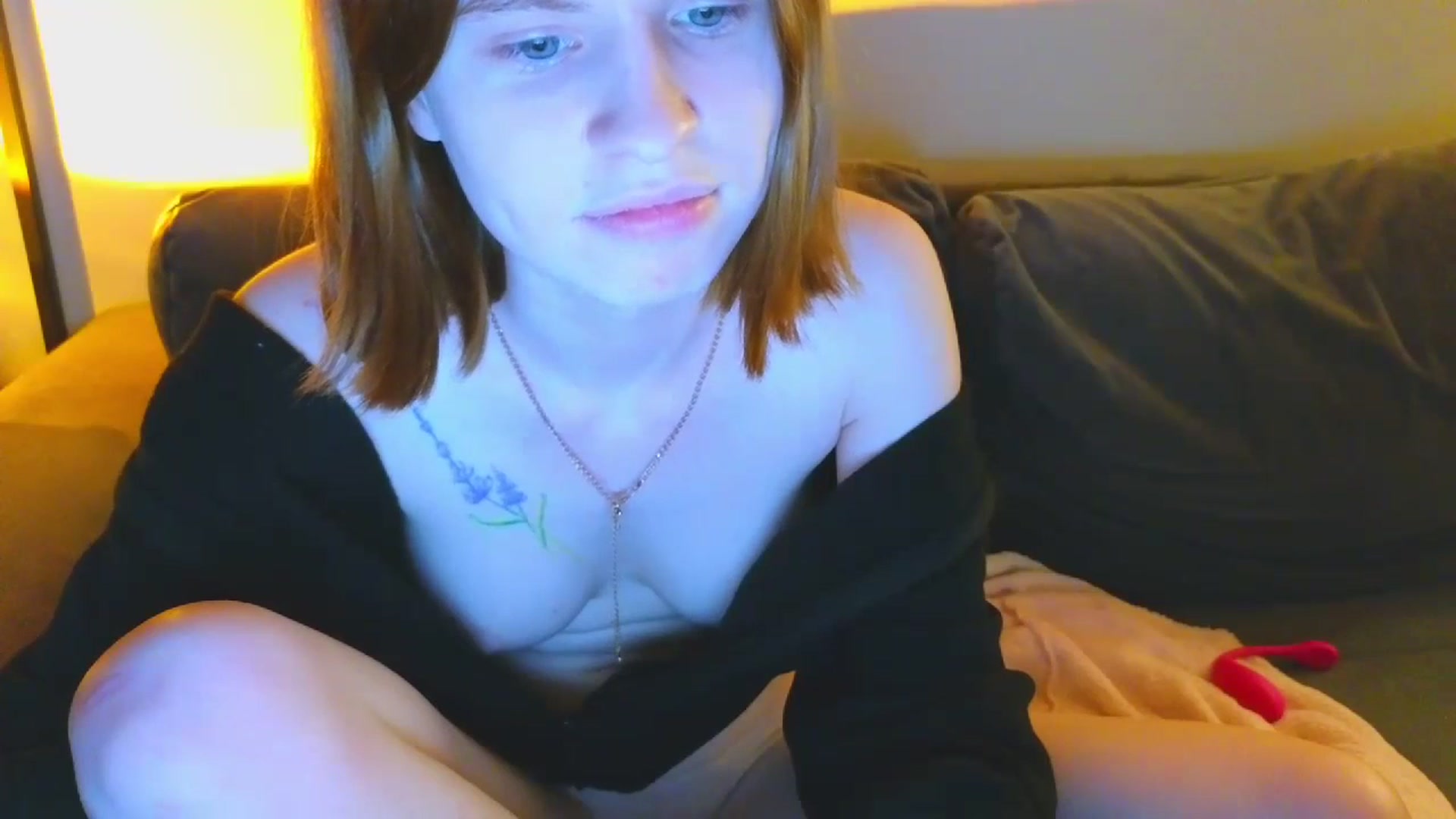 Gallery image thumbnail from Yuri_BDay's myfreecams stream on, 01/25/2024, 07:11 image 12 of 20