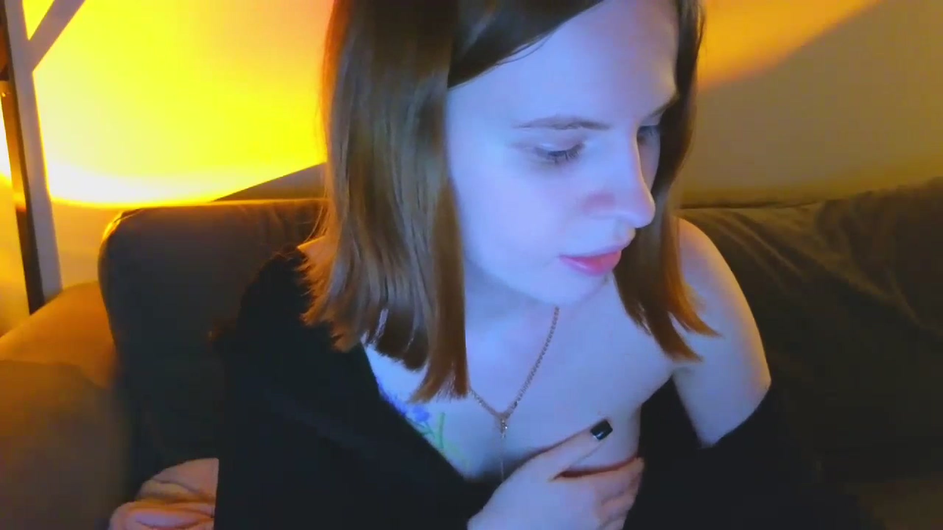 Gallery image thumbnail from Yuri_BDay's myfreecams stream on, 01/25/2024, 07:11 image 19 of 20
