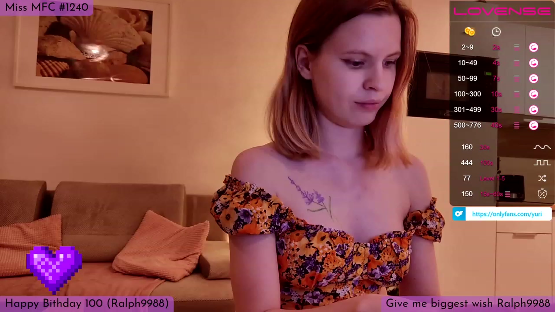 Gallery image thumbnail from Yuri_elfie's myfreecams stream on, 01/18/2023, 24:37 image 17 of 20