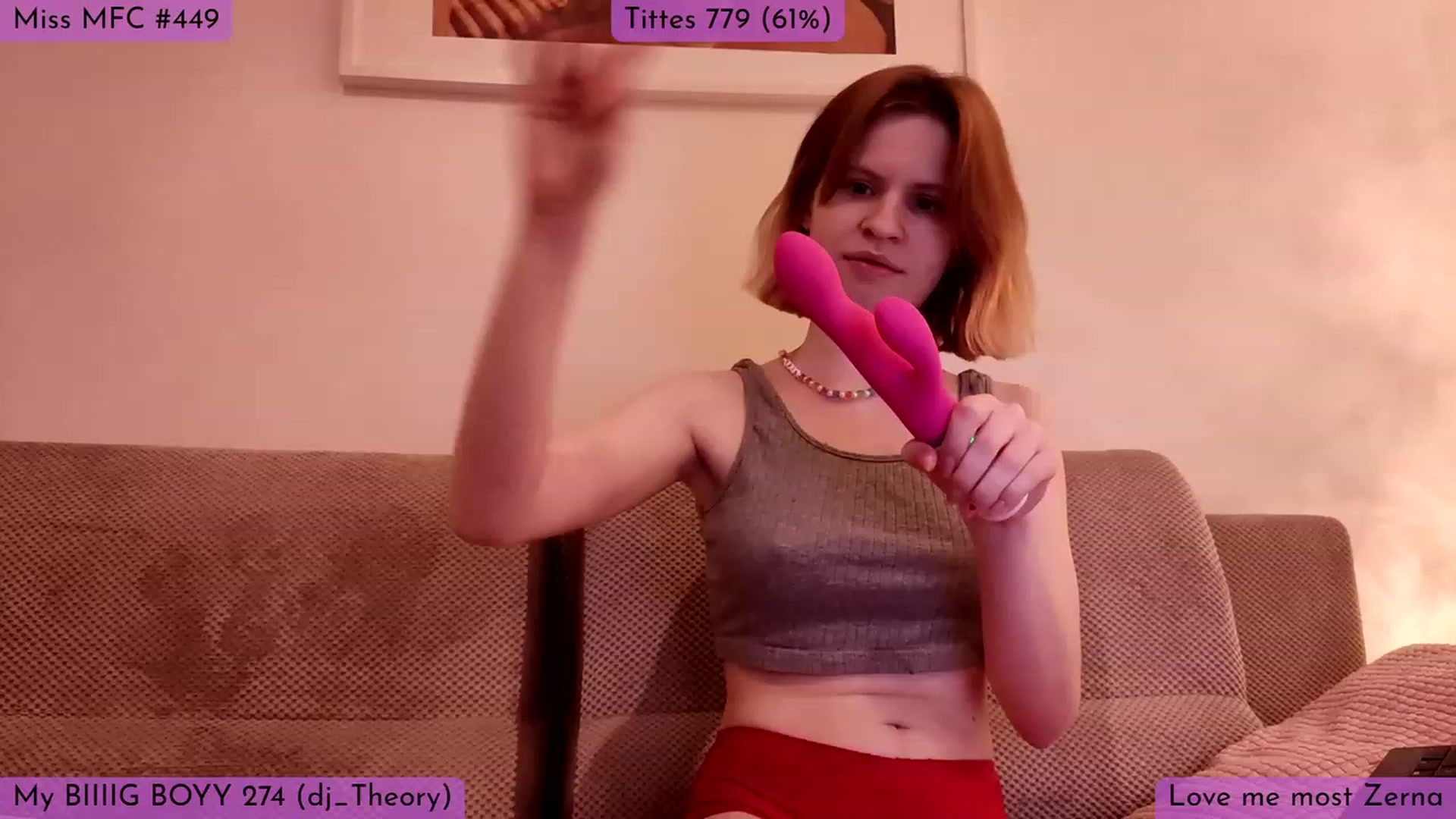 Gallery image thumbnail from Yuri_elfie's myfreecams stream on, 02/12/2023, 03:09 image 16 of 20