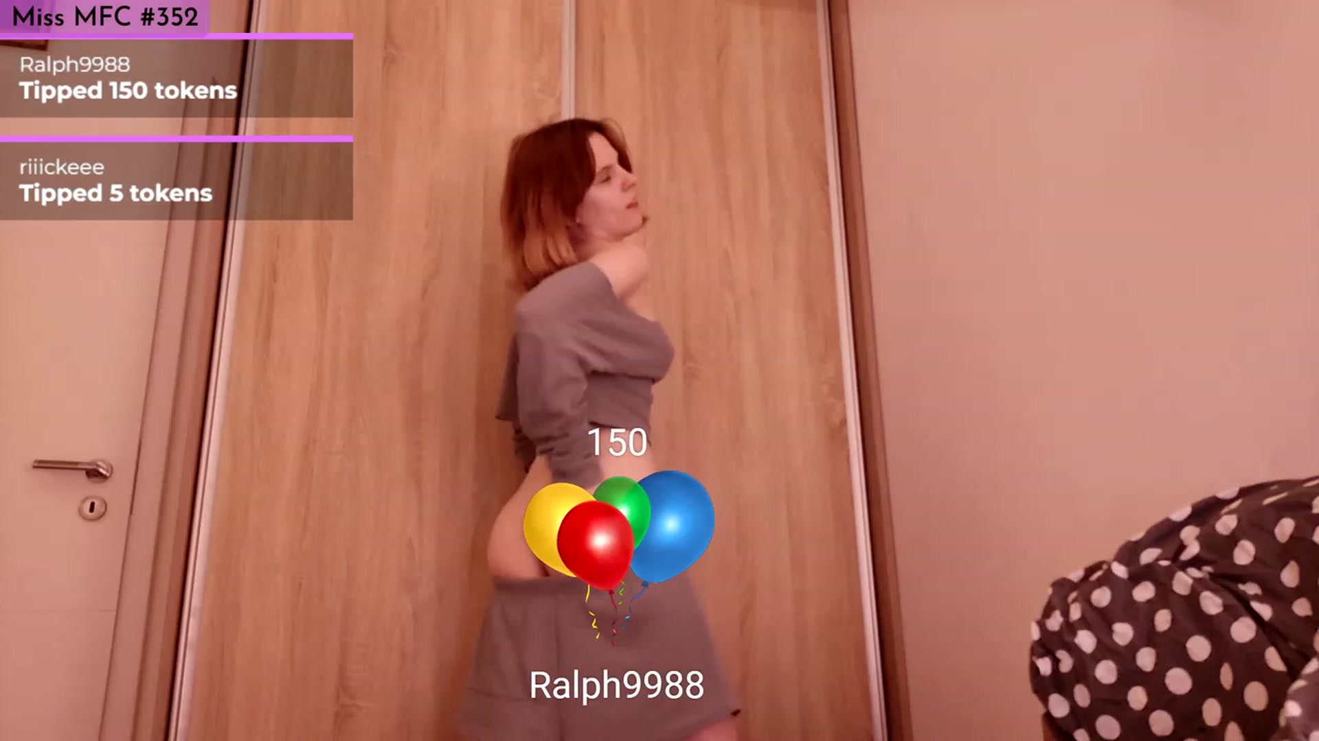 Gallery image thumbnail from Yuri_elfie's myfreecams stream on, 02/23/2023, 05:03 image 6 of 20