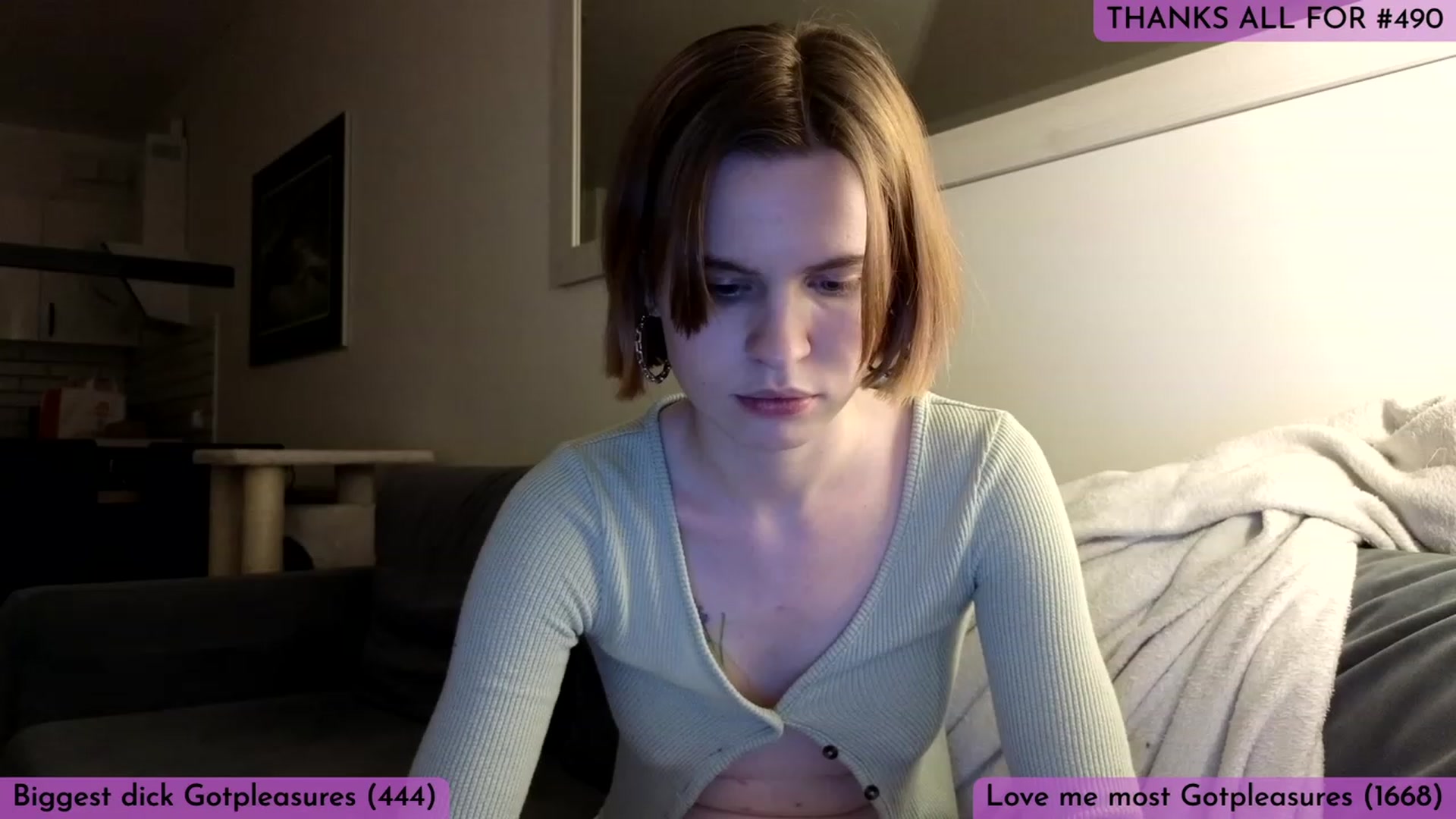 Gallery image thumbnail from Yuri_elfie's myfreecams stream on, 04/06/2023, 04:36 image 6 of 20