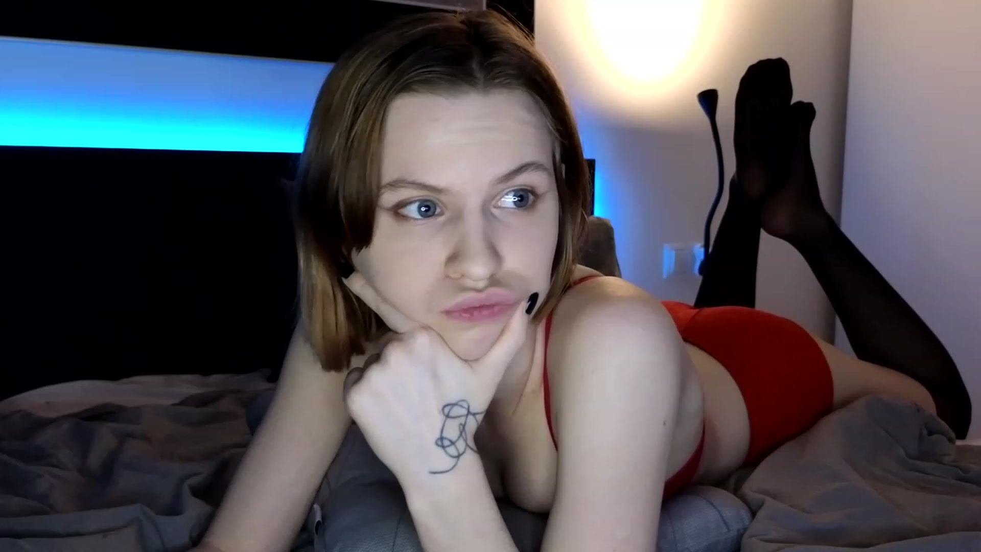 Gallery image thumbnail from Yuri_elfie's myfreecams stream on, 05/09/2023, 24:01 image 12 of 20