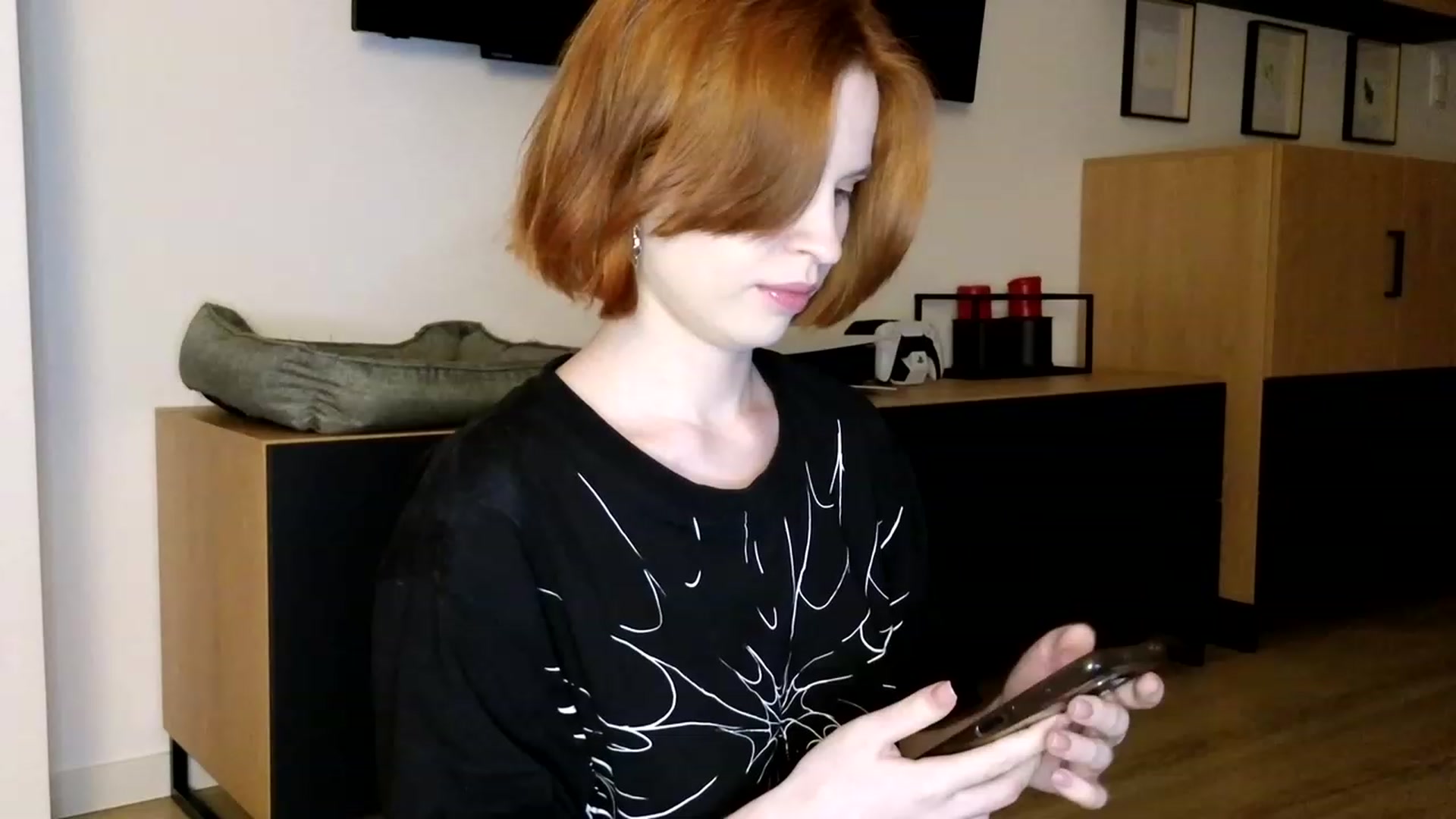 Gallery image thumbnail from Yuri_elfie's myfreecams stream on, 05/23/2023, 01:48 image 6 of 20