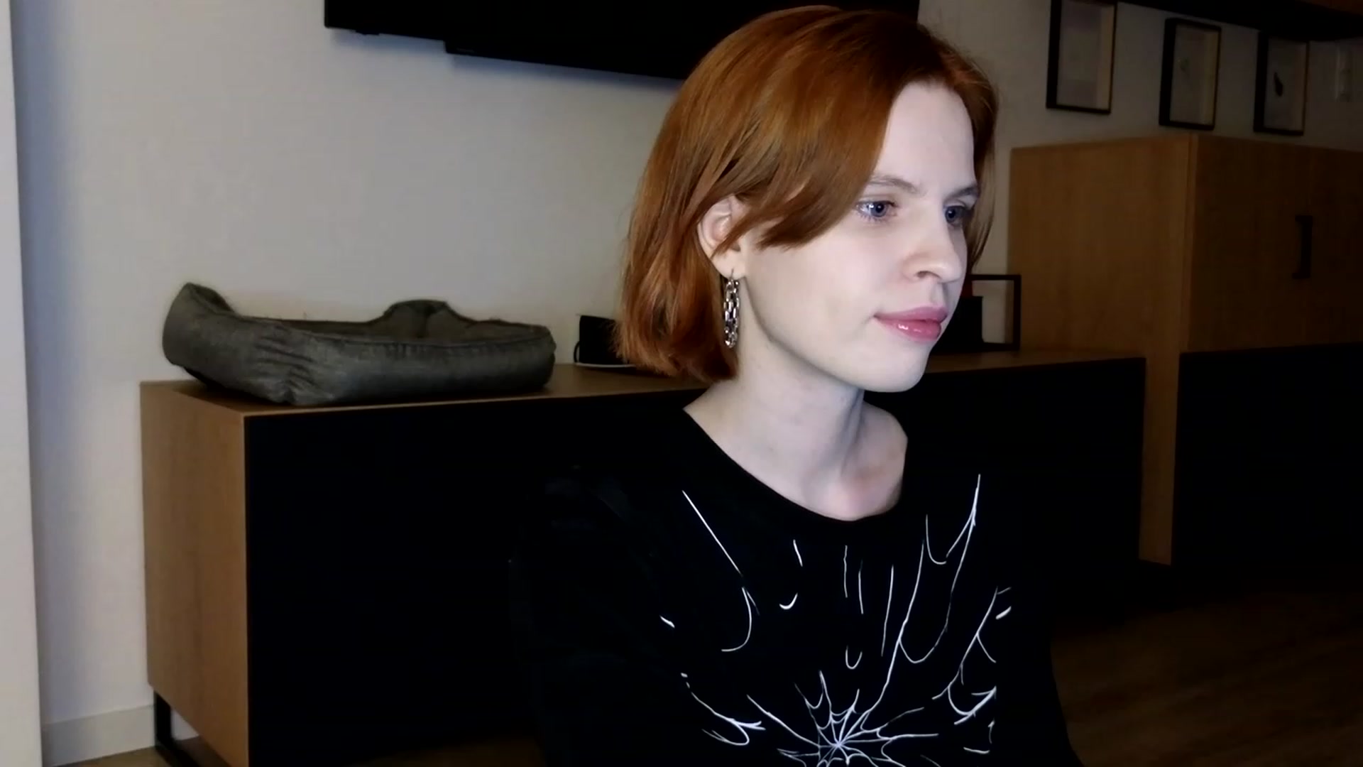 Gallery image thumbnail from Yuri_elfie's myfreecams stream on, 05/23/2023, 01:48 image 10 of 20