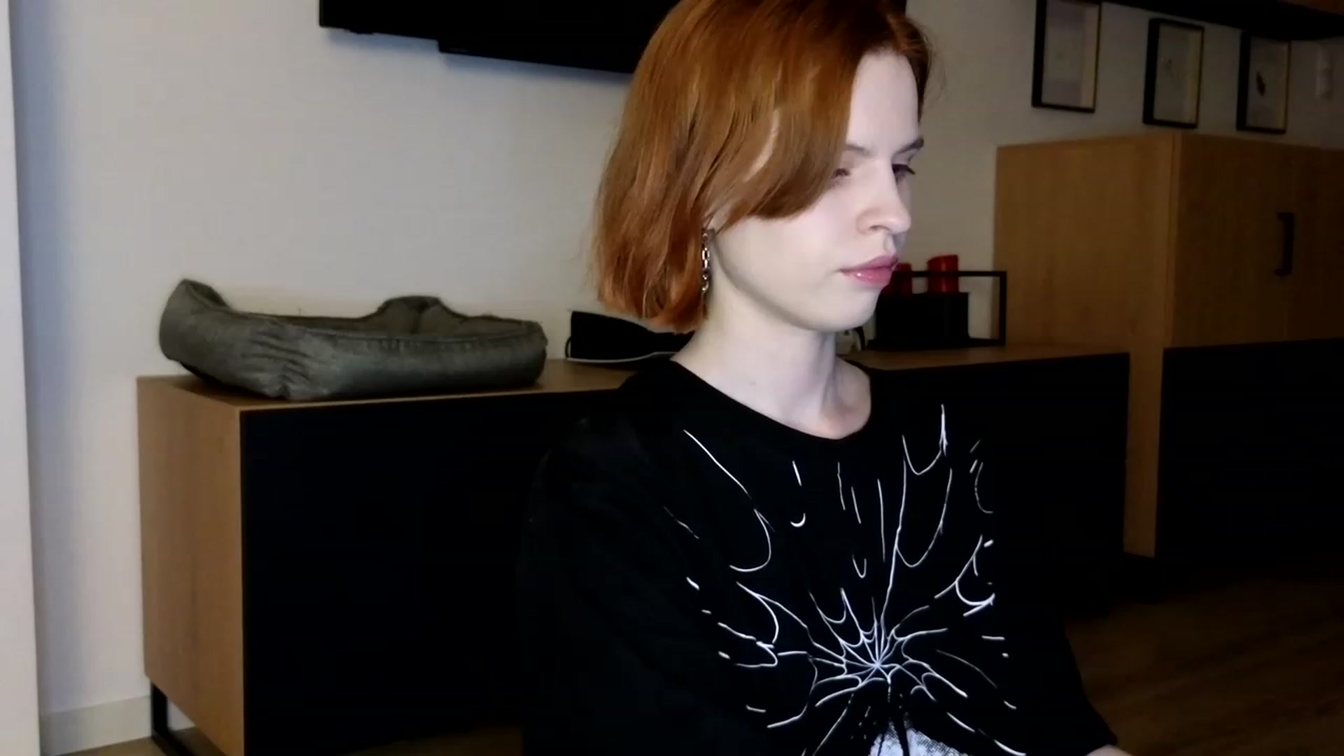 Gallery image thumbnail from Yuri_elfie's myfreecams stream on, 05/23/2023, 01:48 image 17 of 20