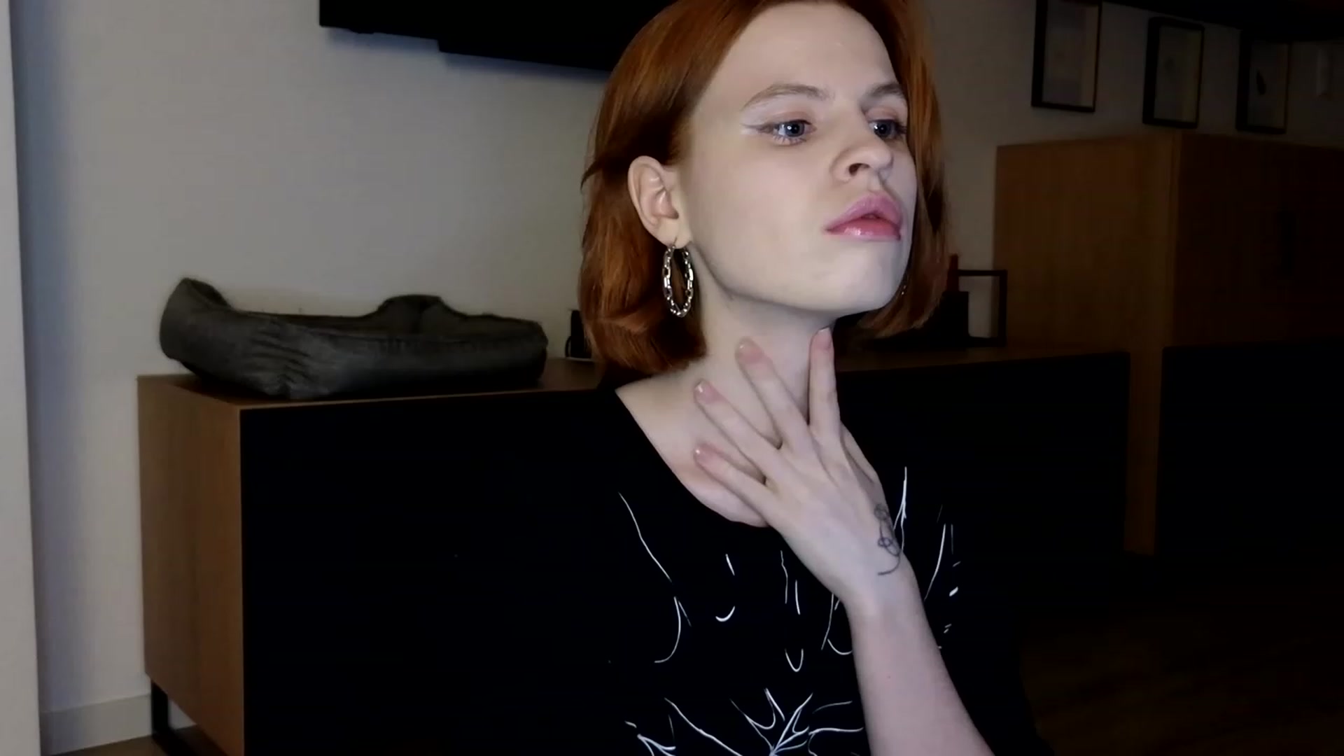 Gallery image thumbnail from Yuri_elfie's myfreecams stream on, 05/23/2023, 01:48 image 1 of 20