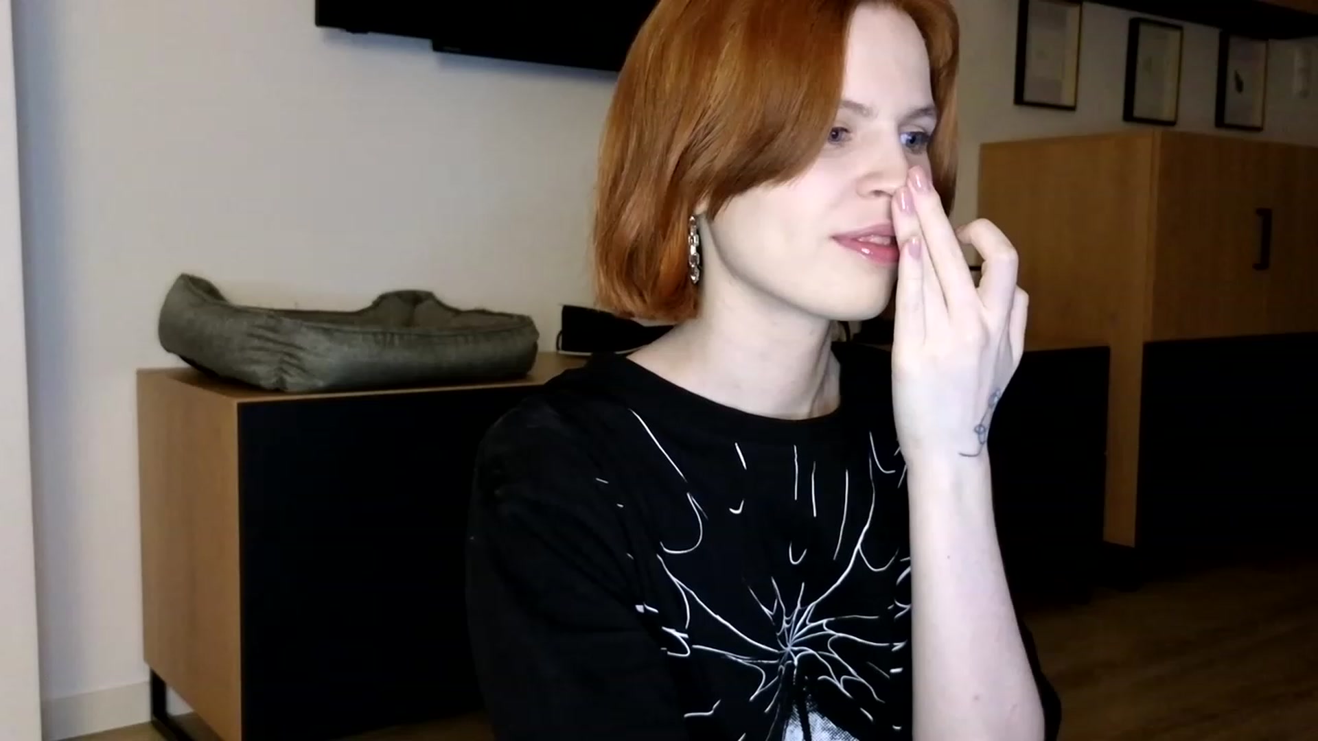 Gallery image thumbnail from Yuri_elfie's myfreecams stream on, 05/23/2023, 01:48 image 7 of 20