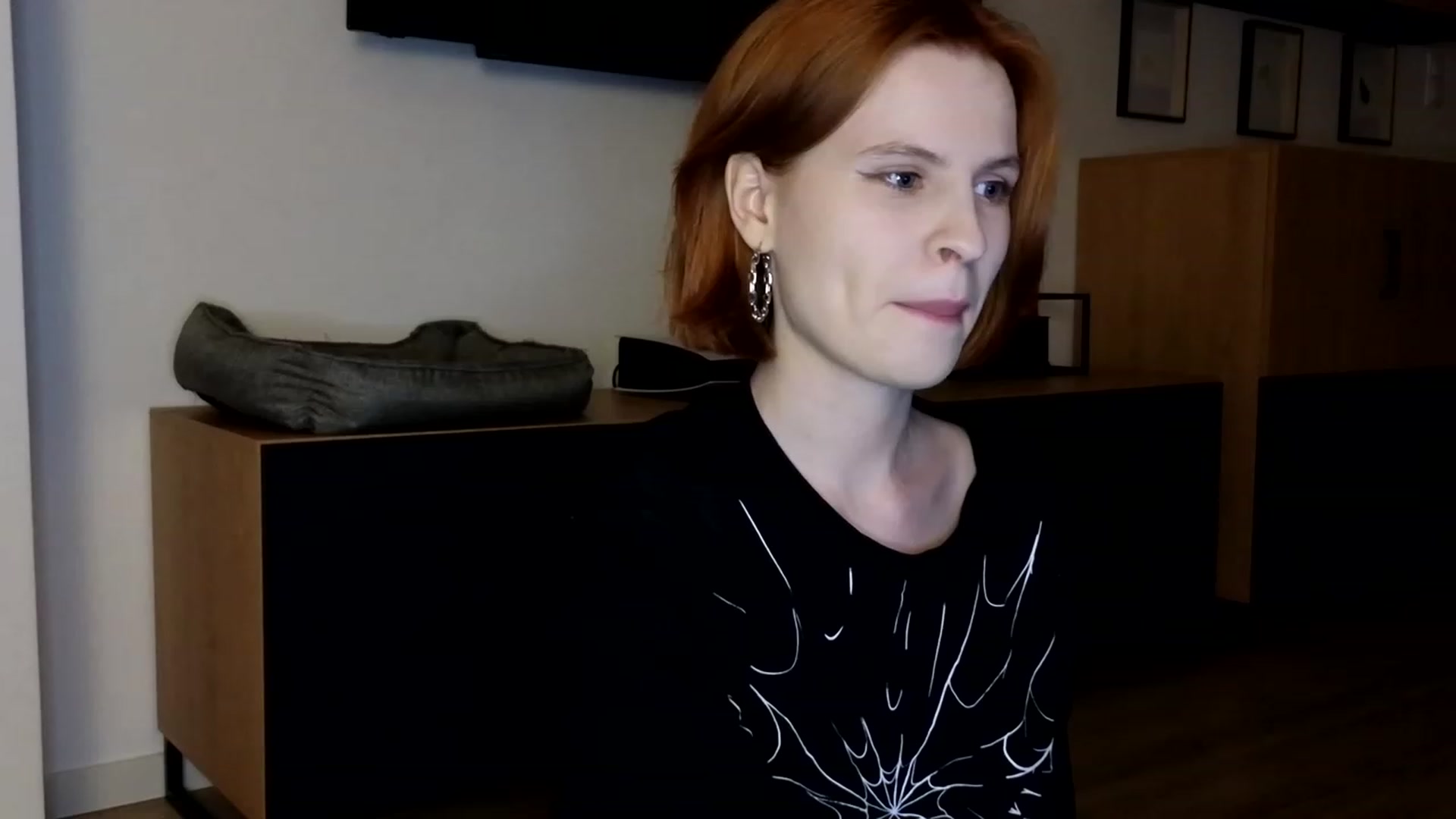 Gallery image thumbnail from Yuri_elfie's myfreecams stream on, 05/23/2023, 01:48 image 5 of 20
