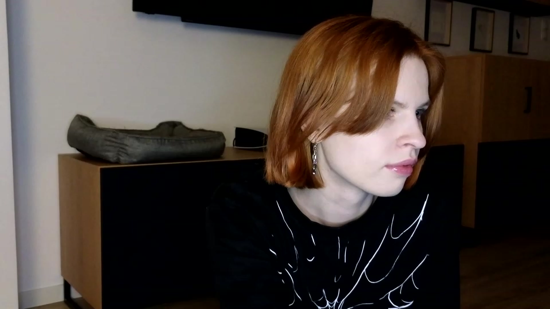 Gallery image thumbnail from Yuri_elfie's myfreecams stream on, 05/23/2023, 01:48 image 19 of 20