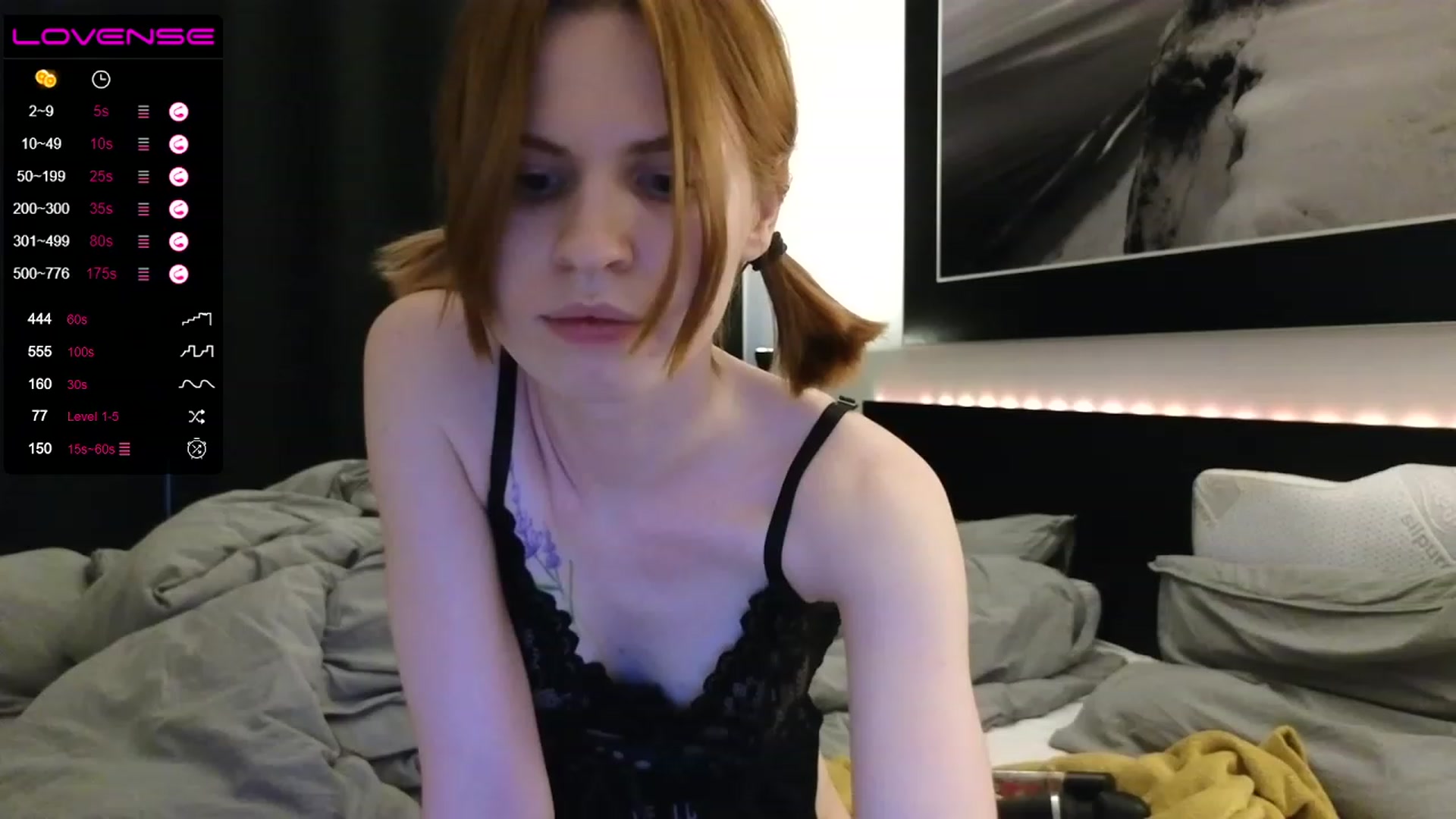 Gallery image thumbnail from Yuri_elfie's myfreecams stream on, 07/17/2023, 03:45 image 13 of 20