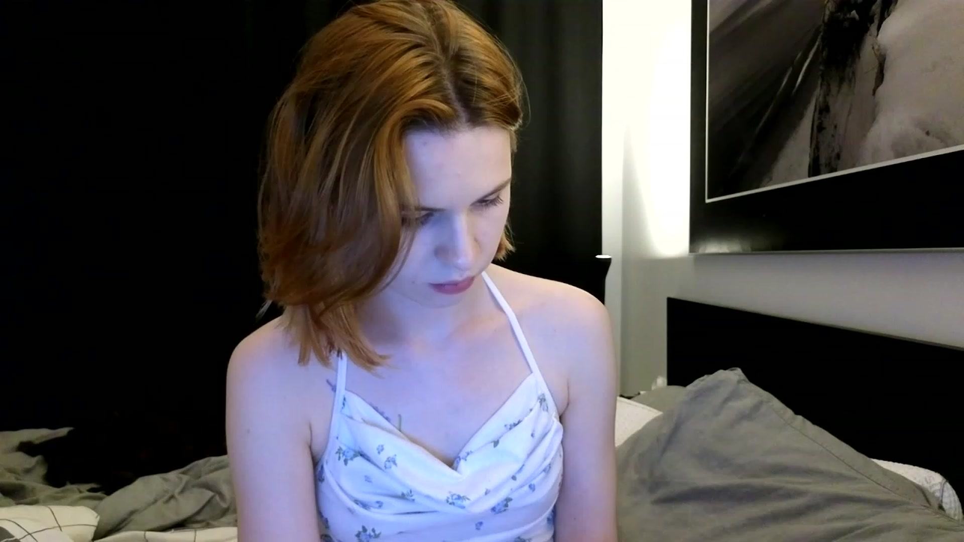 Gallery image thumbnail from Yuri_elfie's myfreecams stream on, 08/03/2023, 19:24 image 17 of 20