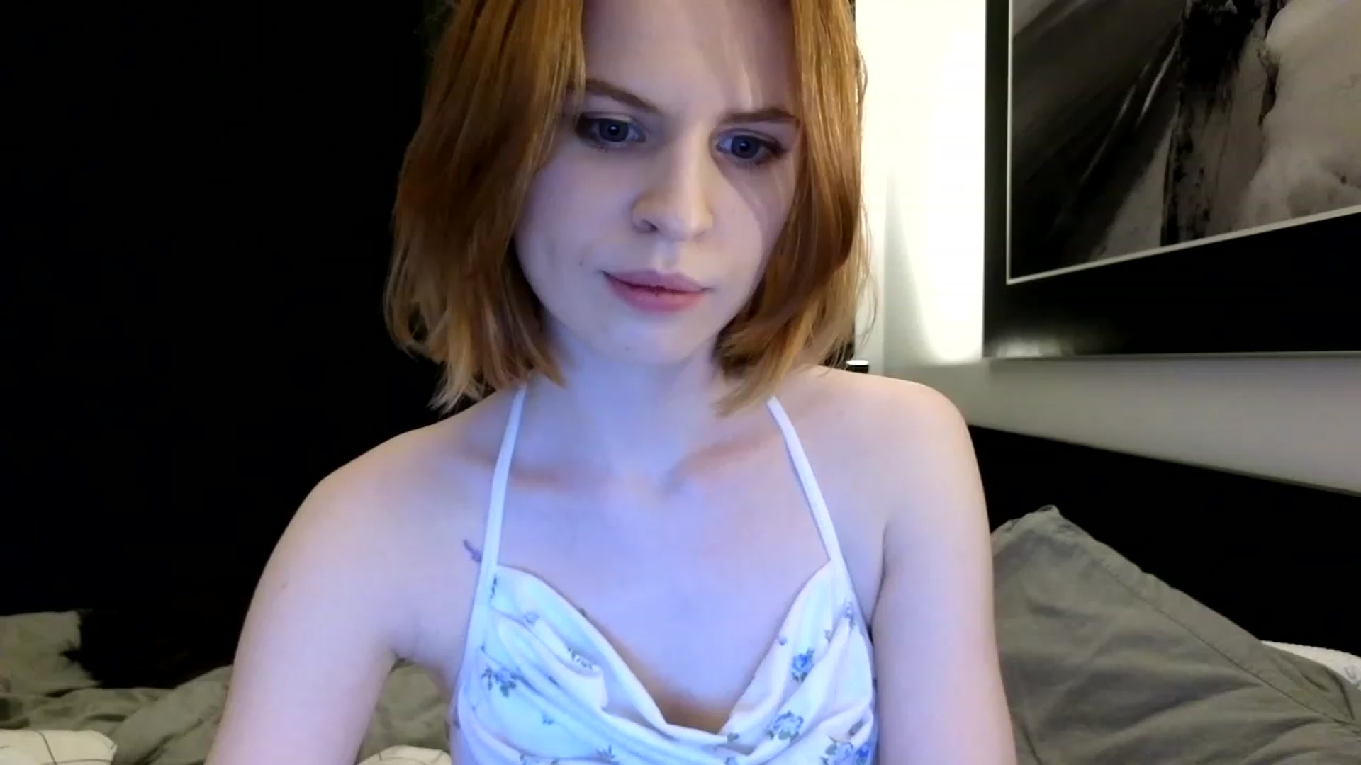 Gallery image thumbnail from Yuri_elfie's myfreecams stream on, 08/03/2023, 19:24 image 10 of 20