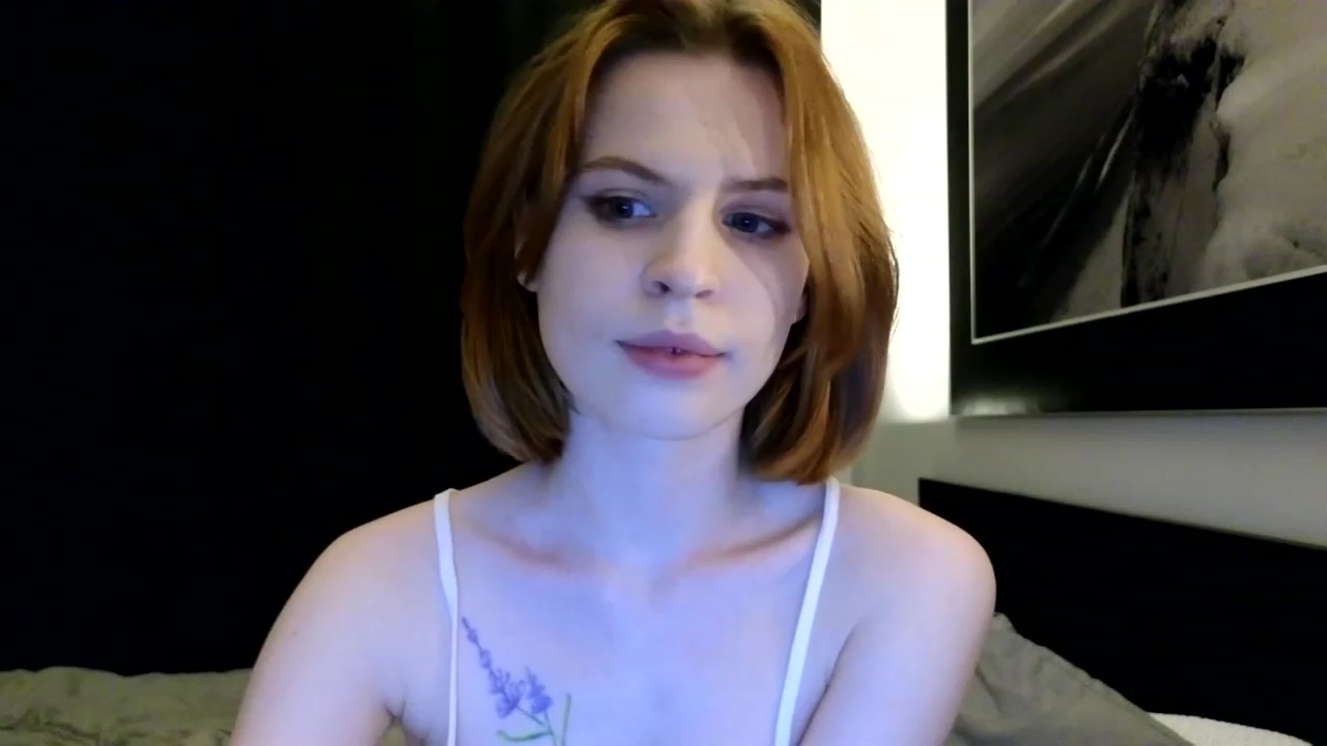 Gallery image thumbnail from Yuri_elfie's myfreecams stream on, 08/03/2023, 20:36 image 16 of 20