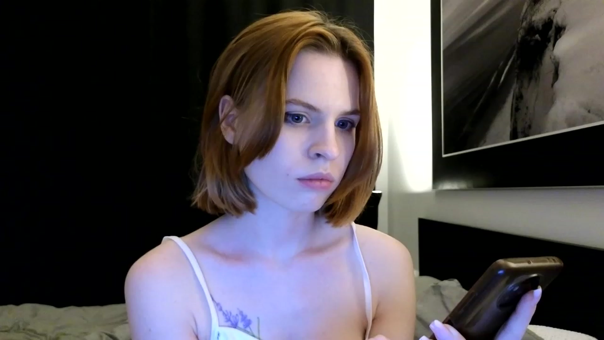Gallery image thumbnail from Yuri_elfie's myfreecams stream on, 08/03/2023, 20:36 image 14 of 20