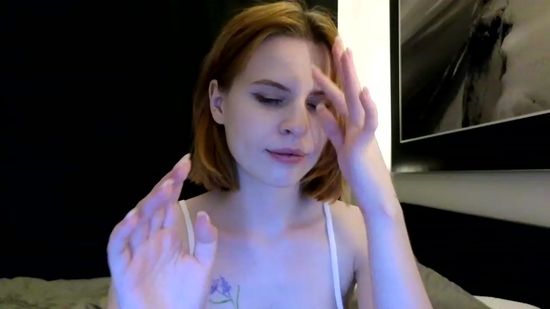 Gallery image thumbnail from Yuri_elfie's myfreecams stream on, 08/03/2023, 20:36 image 19 of 20