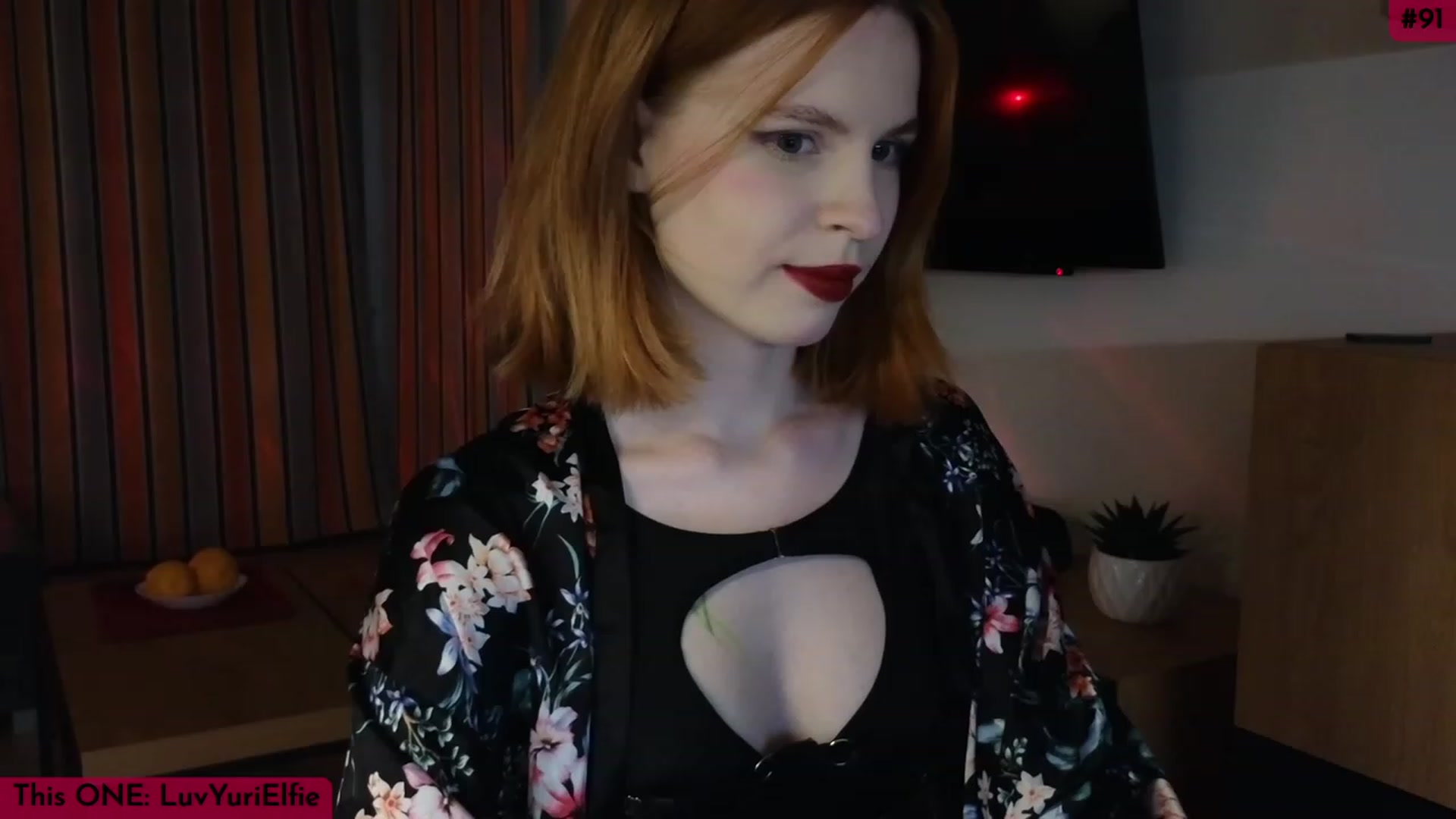 Gallery image thumbnail from Yuri_elfie's myfreecams stream on, 10/06/2023, 03:09 image 4 of 20