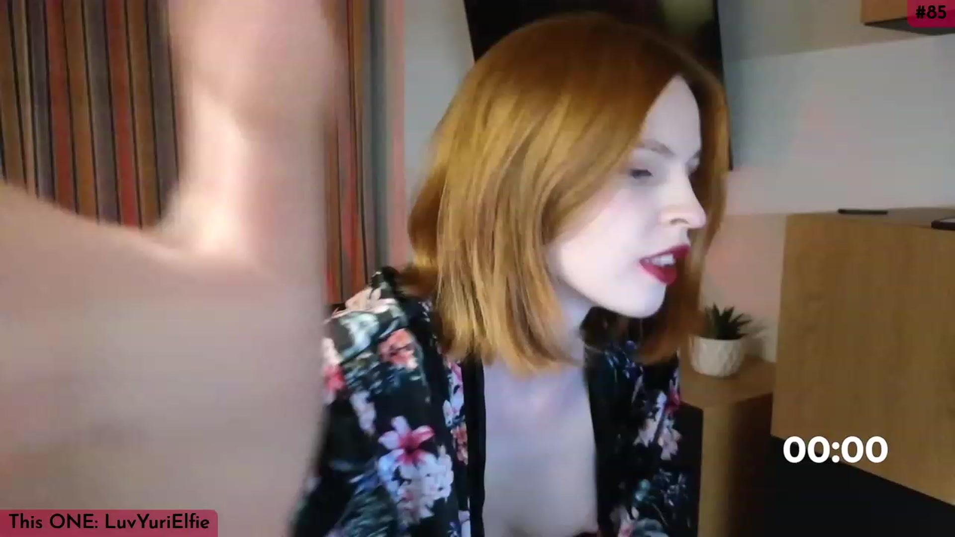 Gallery image thumbnail from Yuri_elfie's myfreecams stream on, 10/06/2023, 03:09 image 15 of 20