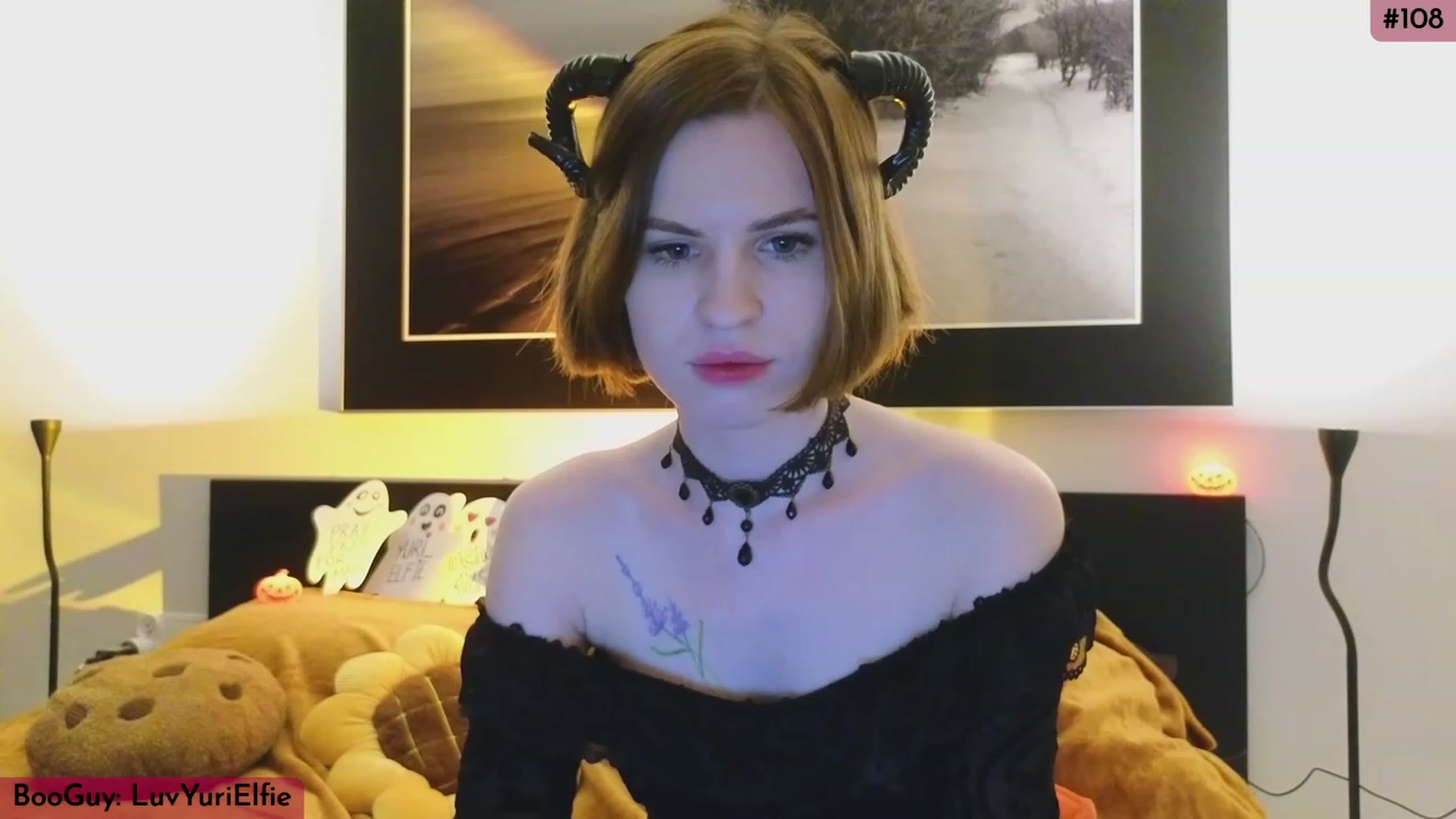 Gallery image thumbnail from Yuri_elfie's myfreecams stream on, 10/21/2023, 03:44 image 2 of 20