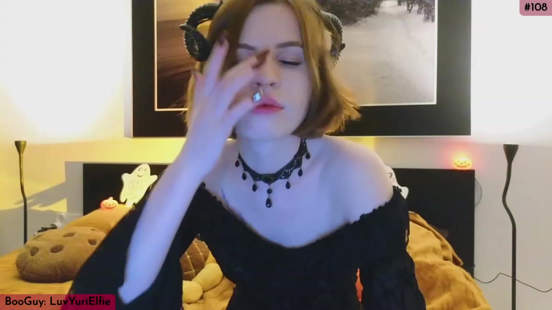 Gallery image thumbnail from Yuri_elfie's myfreecams stream on, 10/21/2023, 03:44 image 6 of 20