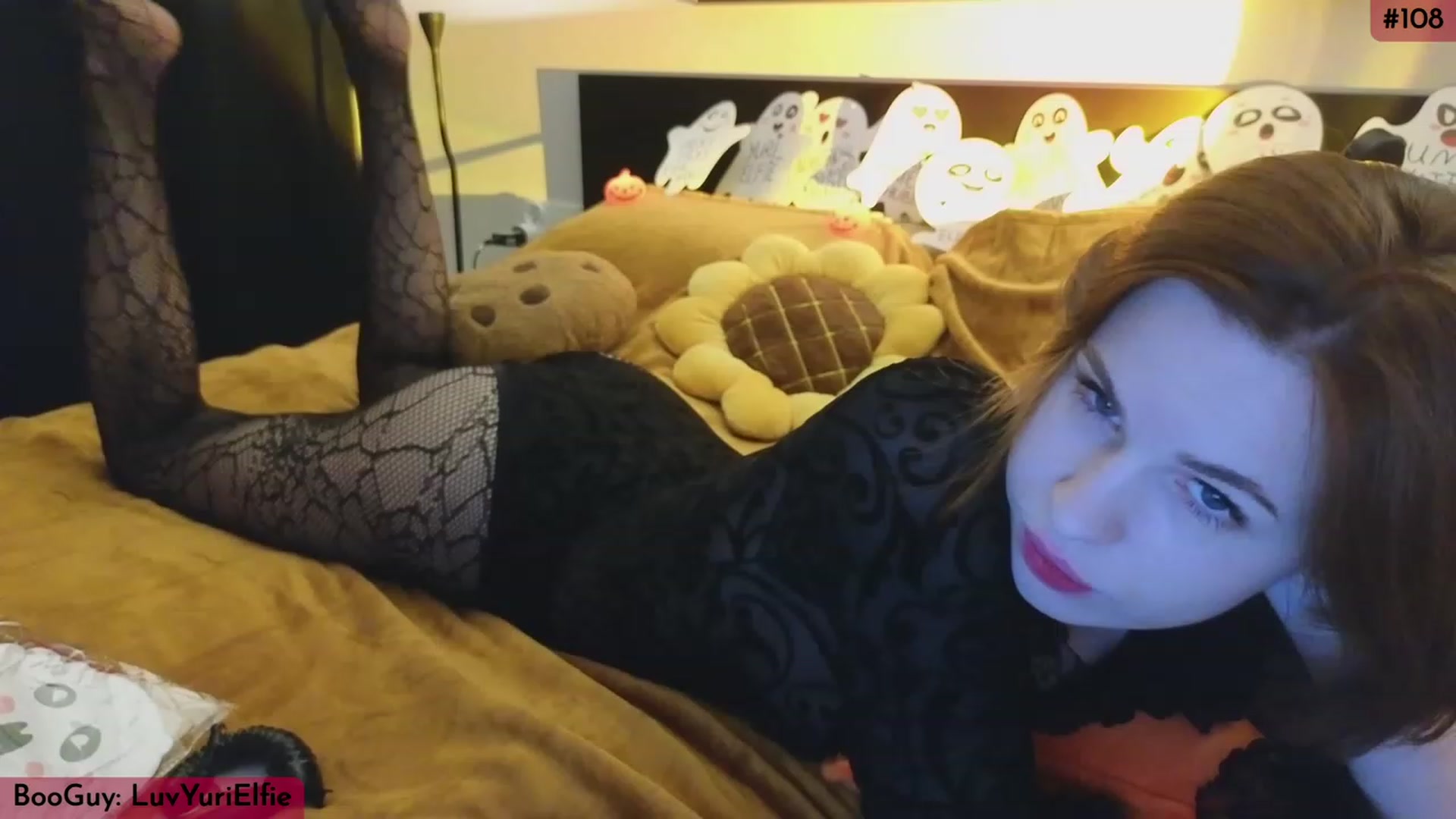 Gallery image thumbnail from Yuri_elfie's myfreecams stream on, 10/21/2023, 03:44 image 9 of 20