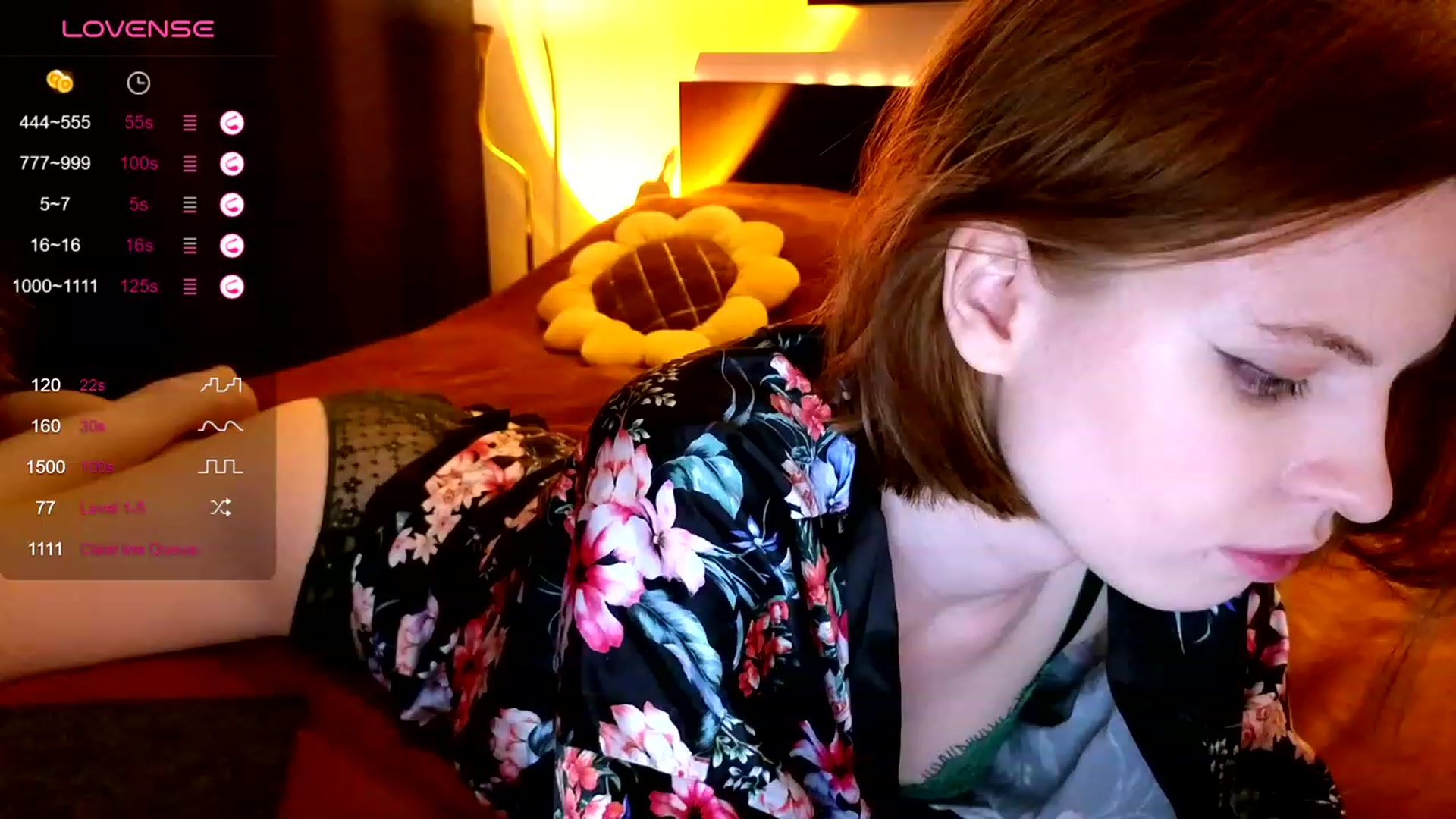 Gallery image thumbnail from Yuri_elfie's myfreecams stream on, 11/24/2023, 03:19 image 9 of 20