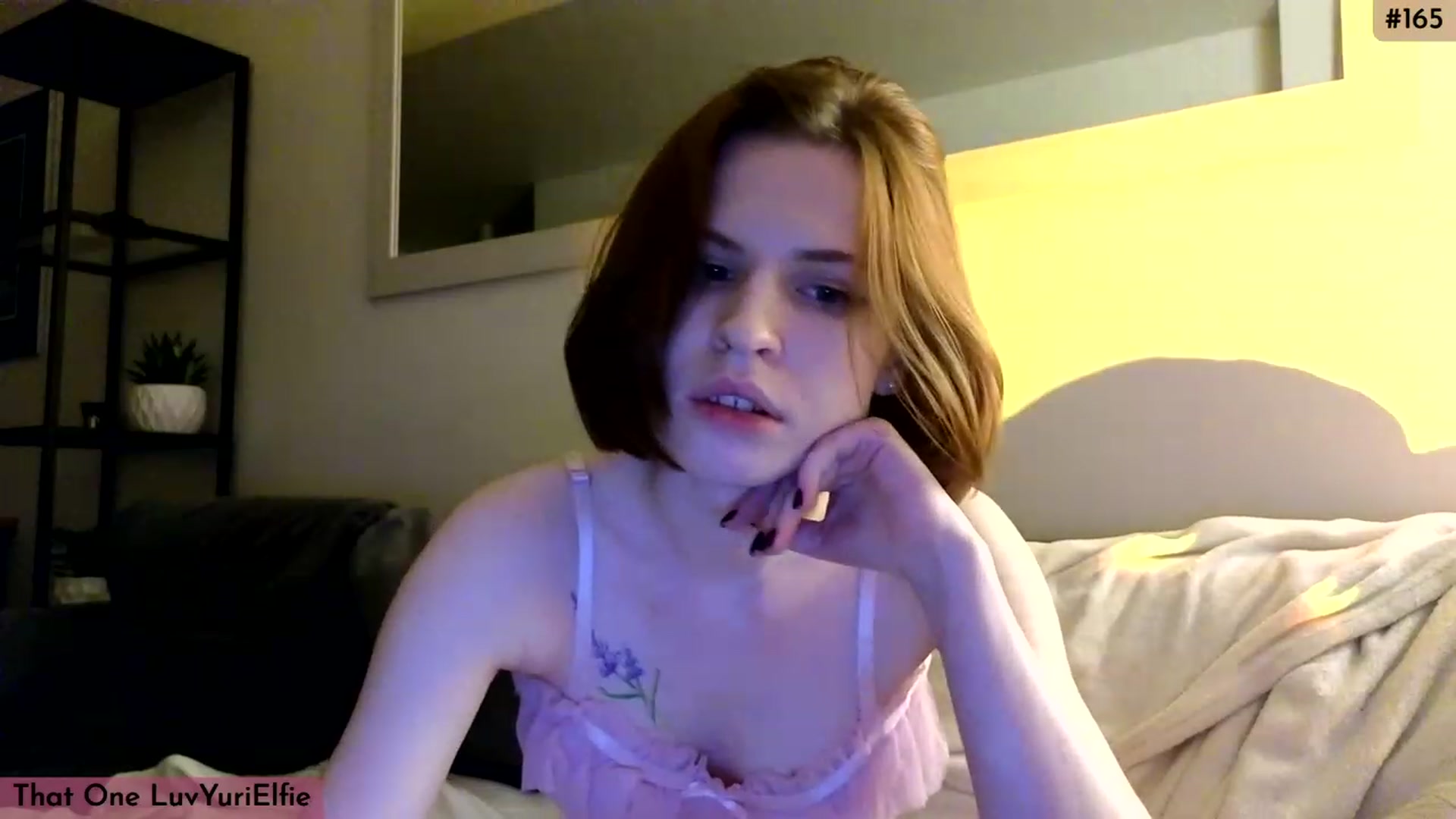 Gallery image thumbnail from Yuri_elfie's myfreecams stream on, 11/26/2023, 04:59 image 16 of 20