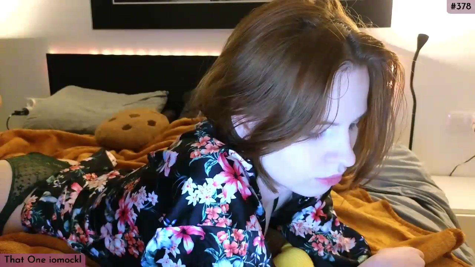 Gallery image thumbnail from Yuri_elfie's myfreecams stream on, 12/02/2023, 01:25 image 13 of 20